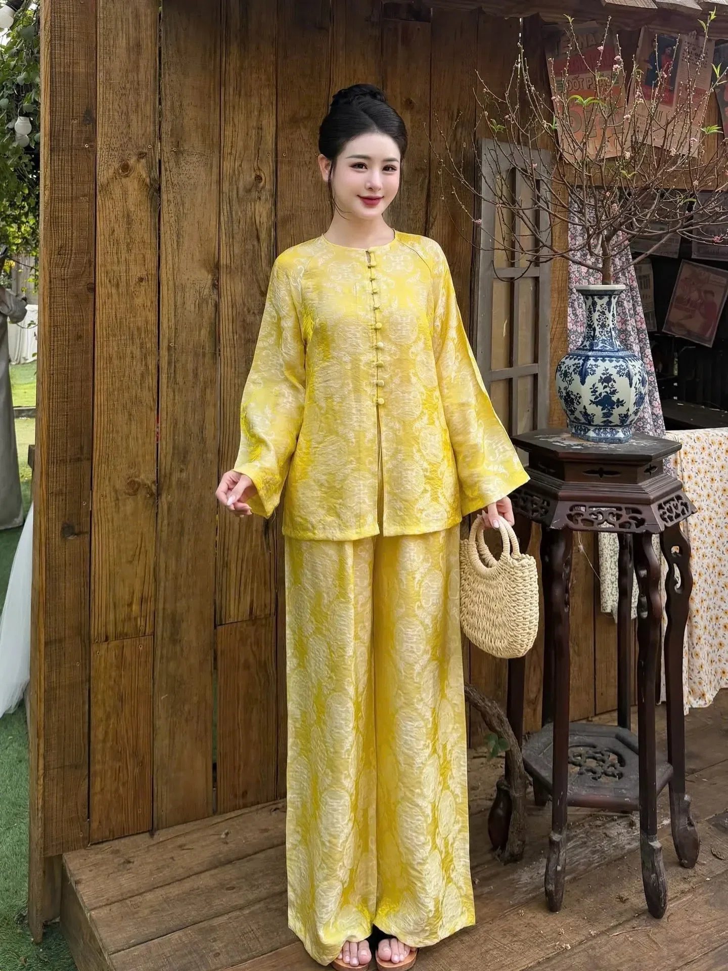 Sẵn pháp phục mới về 🫶
__________________________
𝐌𝐚̂̃𝐮 𝐭𝐡𝐮𝐞̂: 𝟑𝟓𝐊/𝟏 1