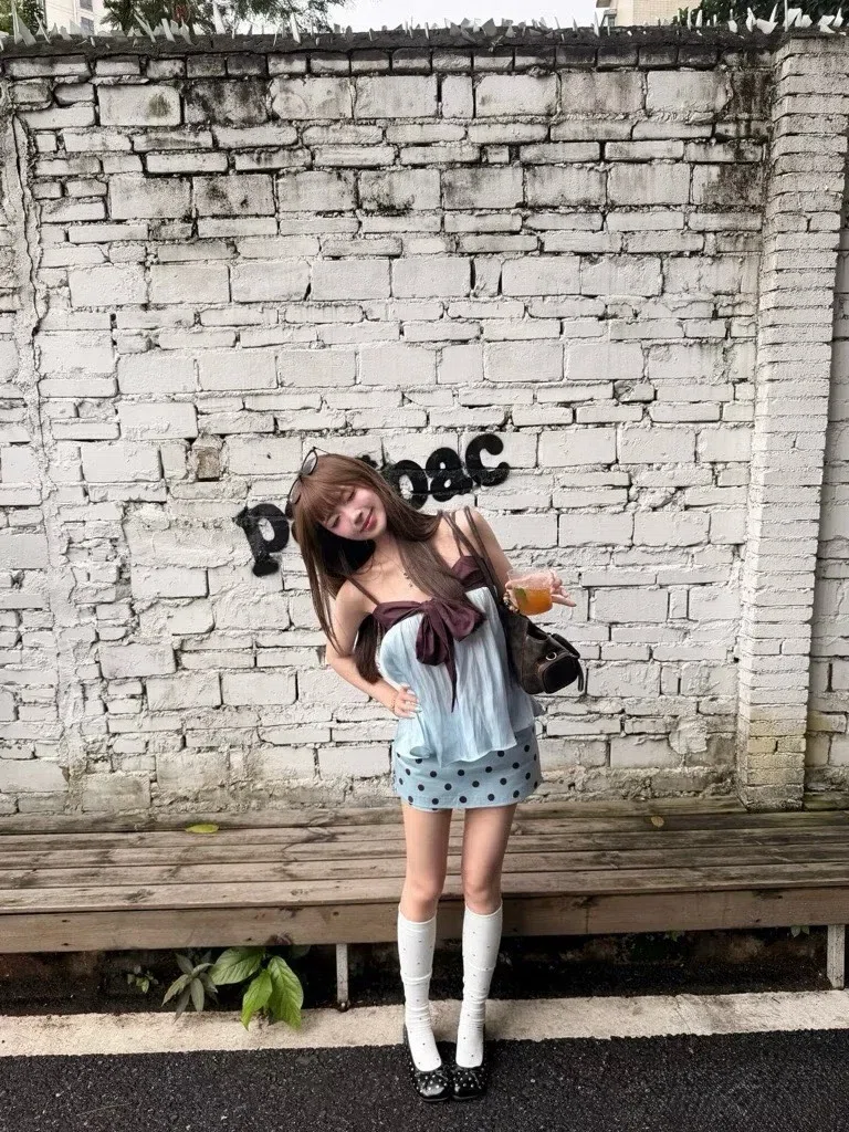 xinh lắm🌷
__________________________
𝐌𝐚̂̃𝐮 𝐭𝐡𝐮𝐞̂: 𝟑𝟓𝐊/𝟏 𝐧𝐠𝐚̀𝐲
3