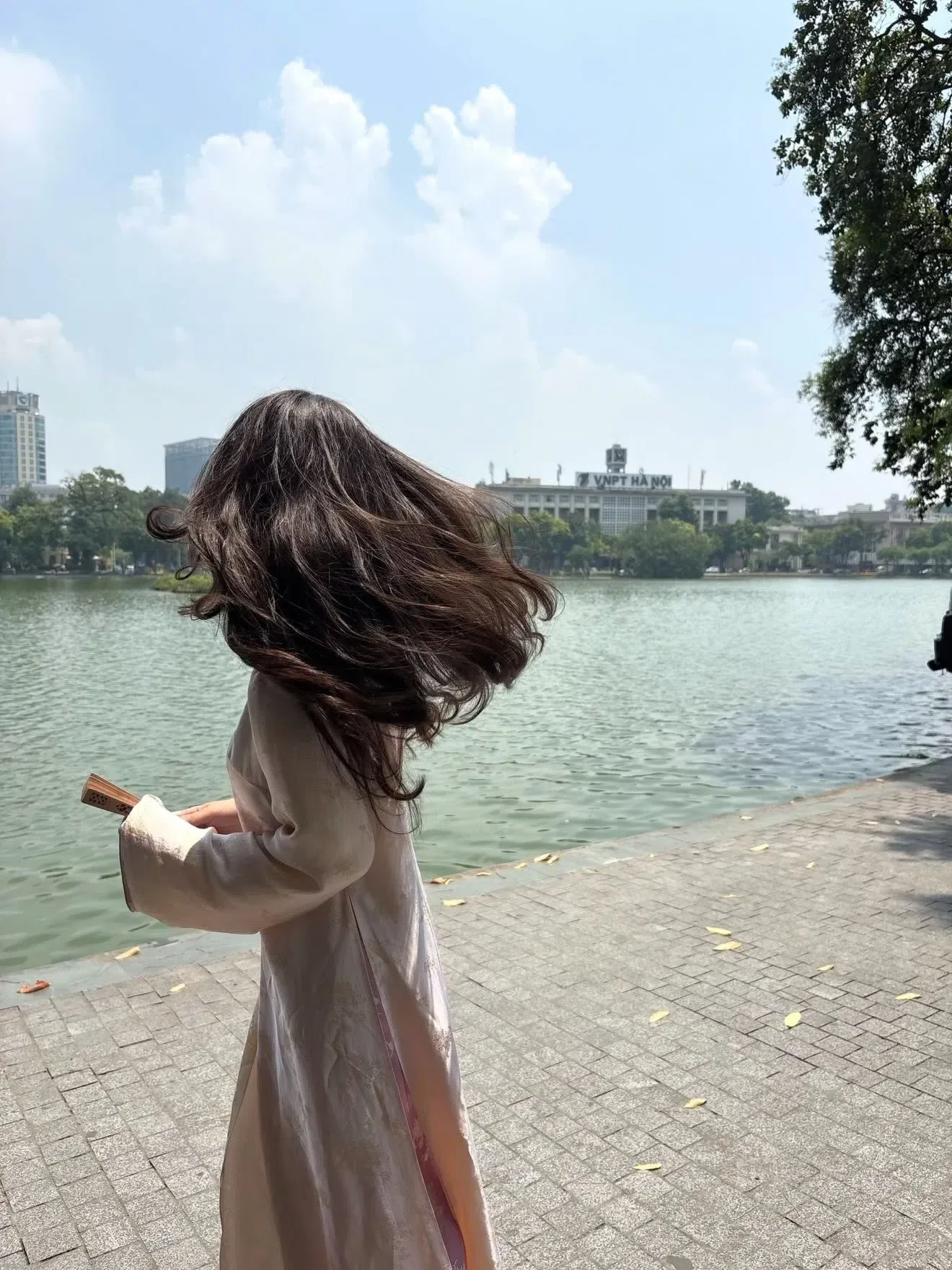 Cam kết váy chính hãng 8