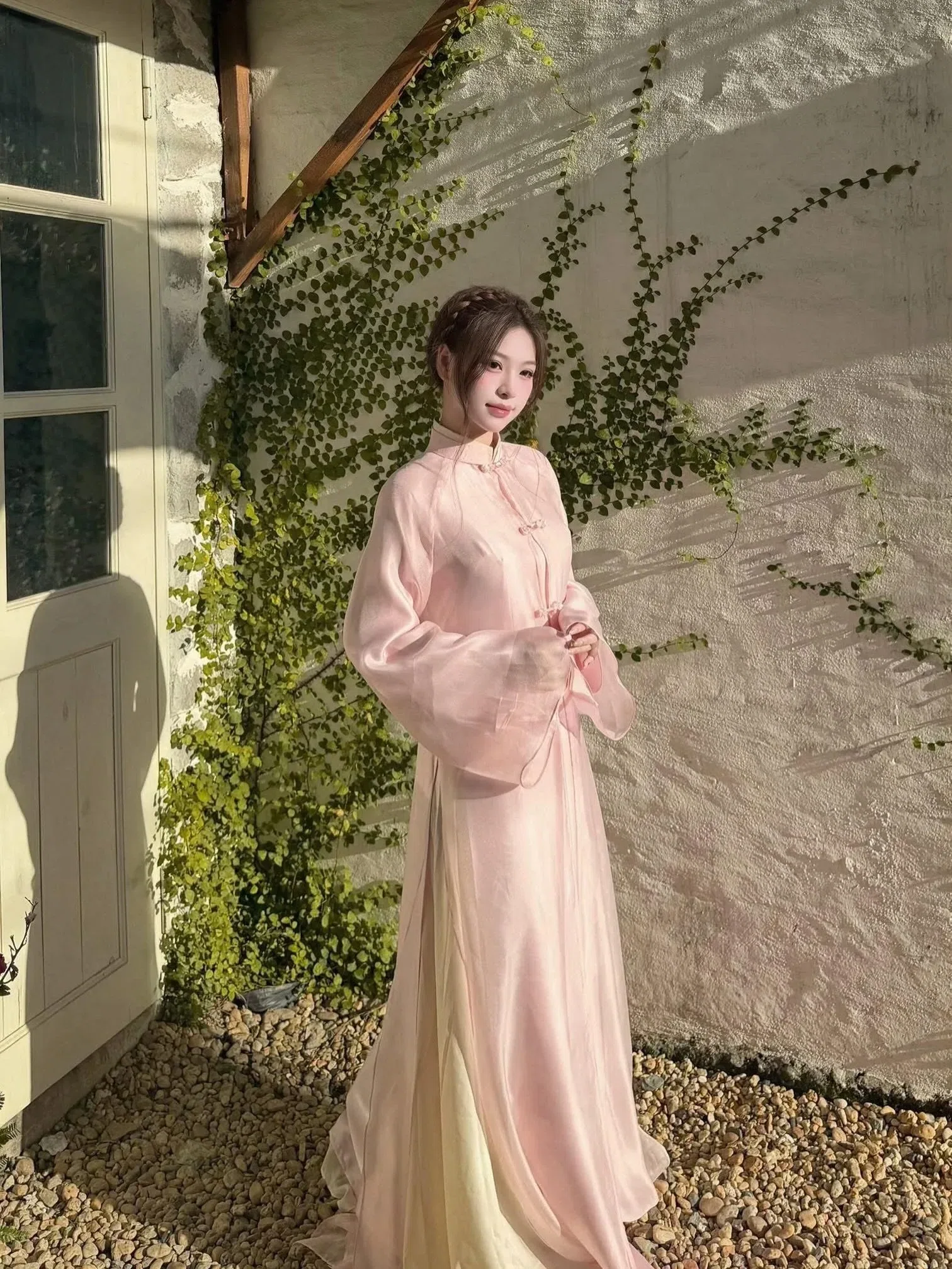 Áo dài hồng 5