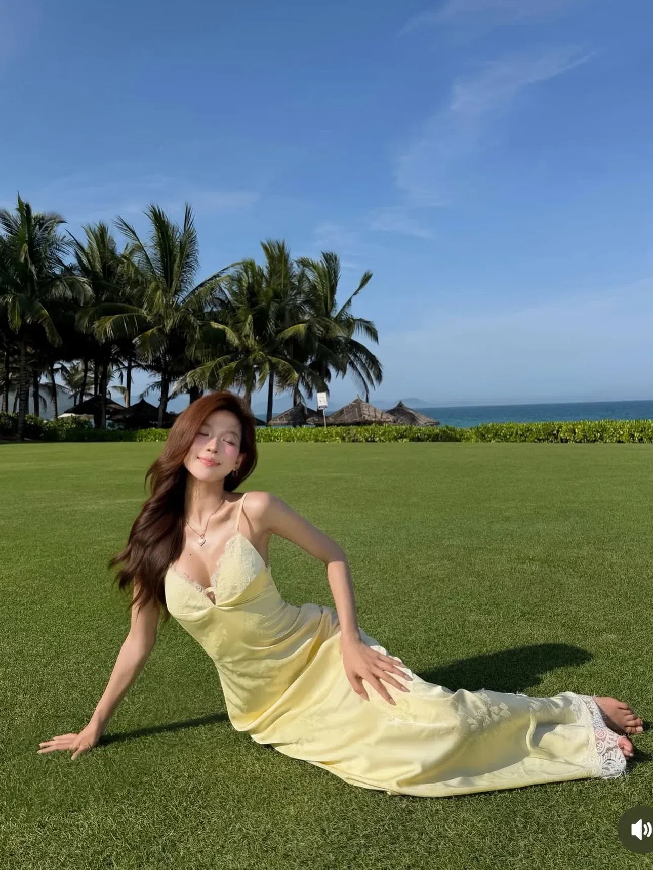 Đồ hè năm nay xinh lắm ạ💐🌷
__________________________
𝐌𝐚̂̃𝐮 𝐭𝐡𝐮𝐞̂: 𝟑𝟓 7