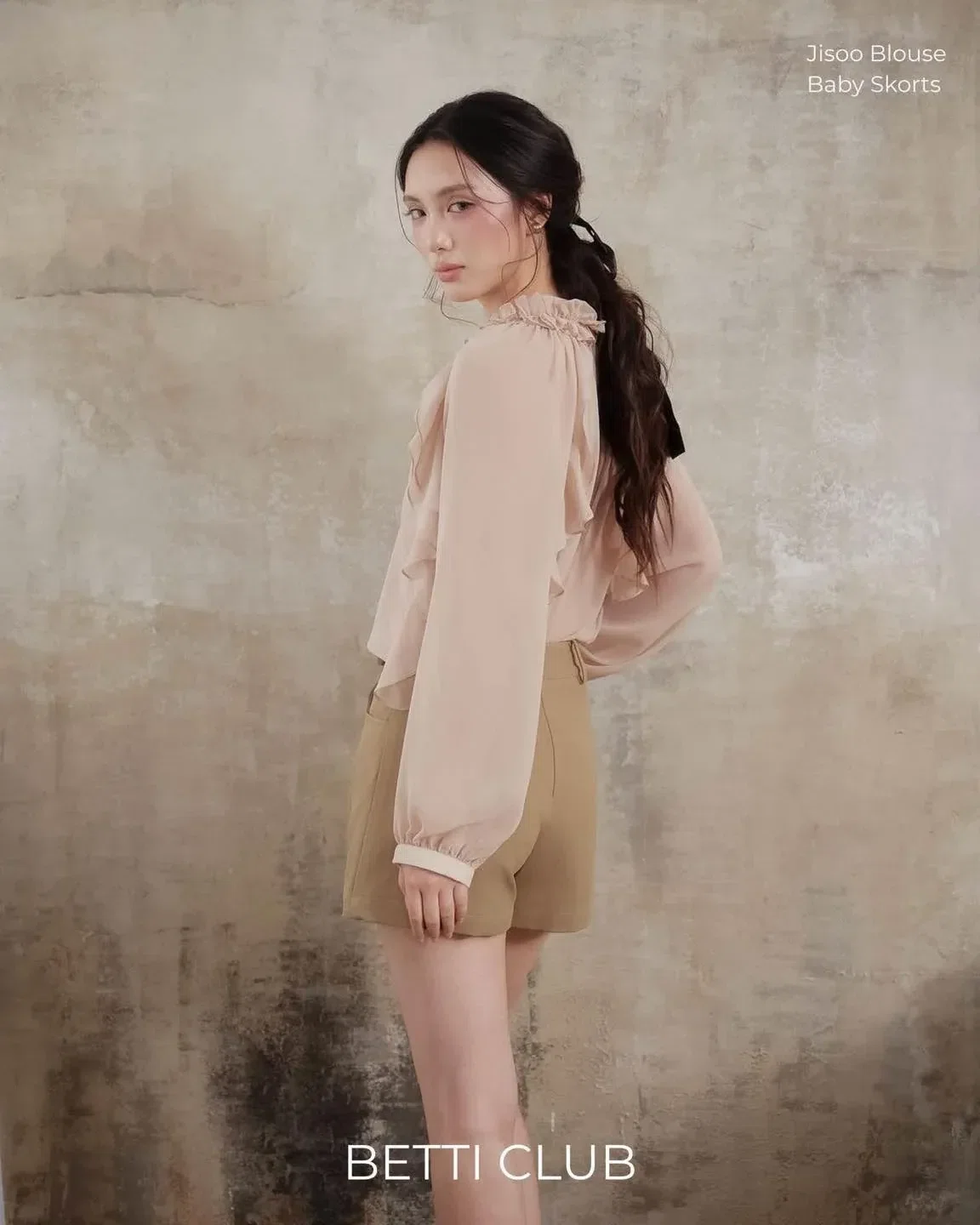 Betti – Chi phí thuê 220.000 VND/24h – Size S/M 4