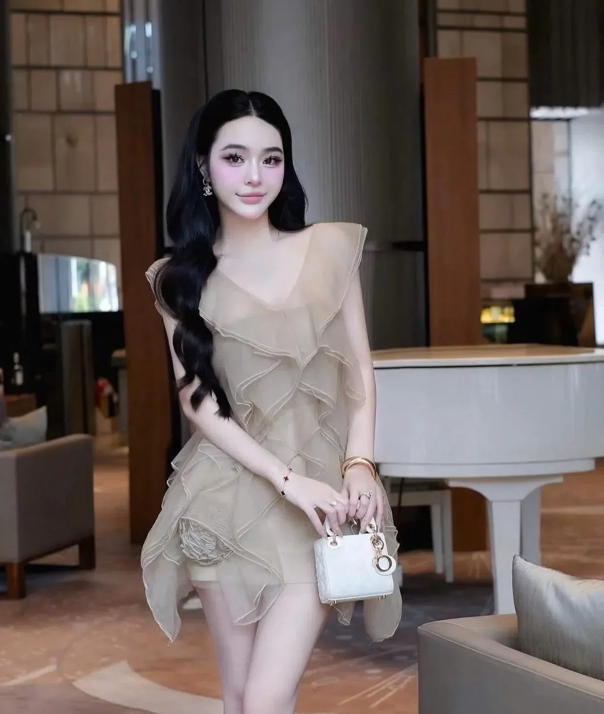 VÁY BÈO HOA NÂU NUDE 6