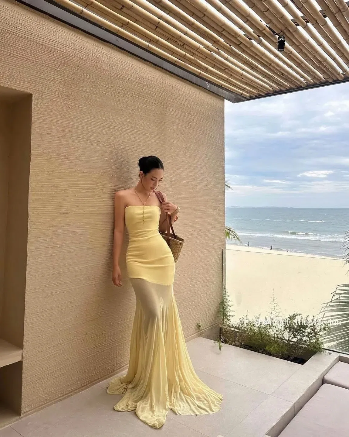 Cho thuê váy vàng dài size L 1