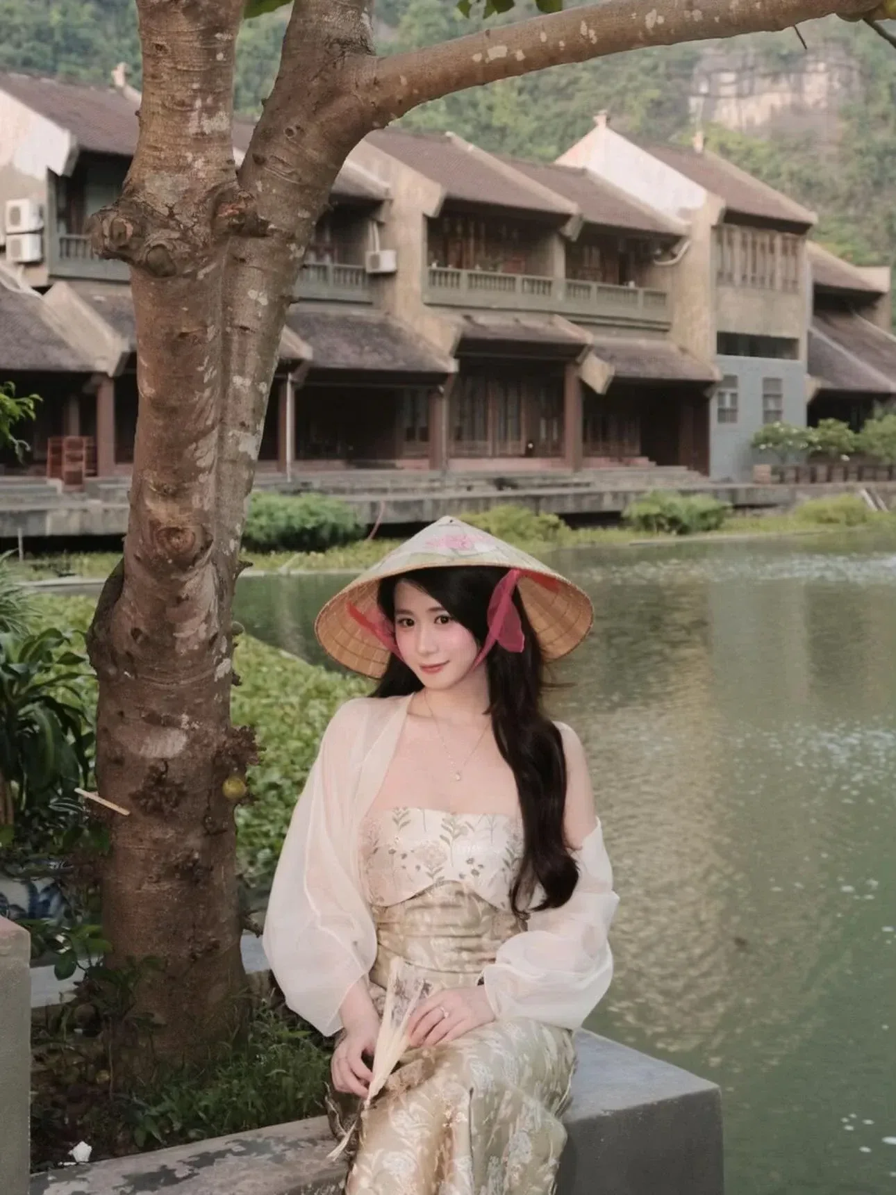 AFODILLE Váy Huế 5