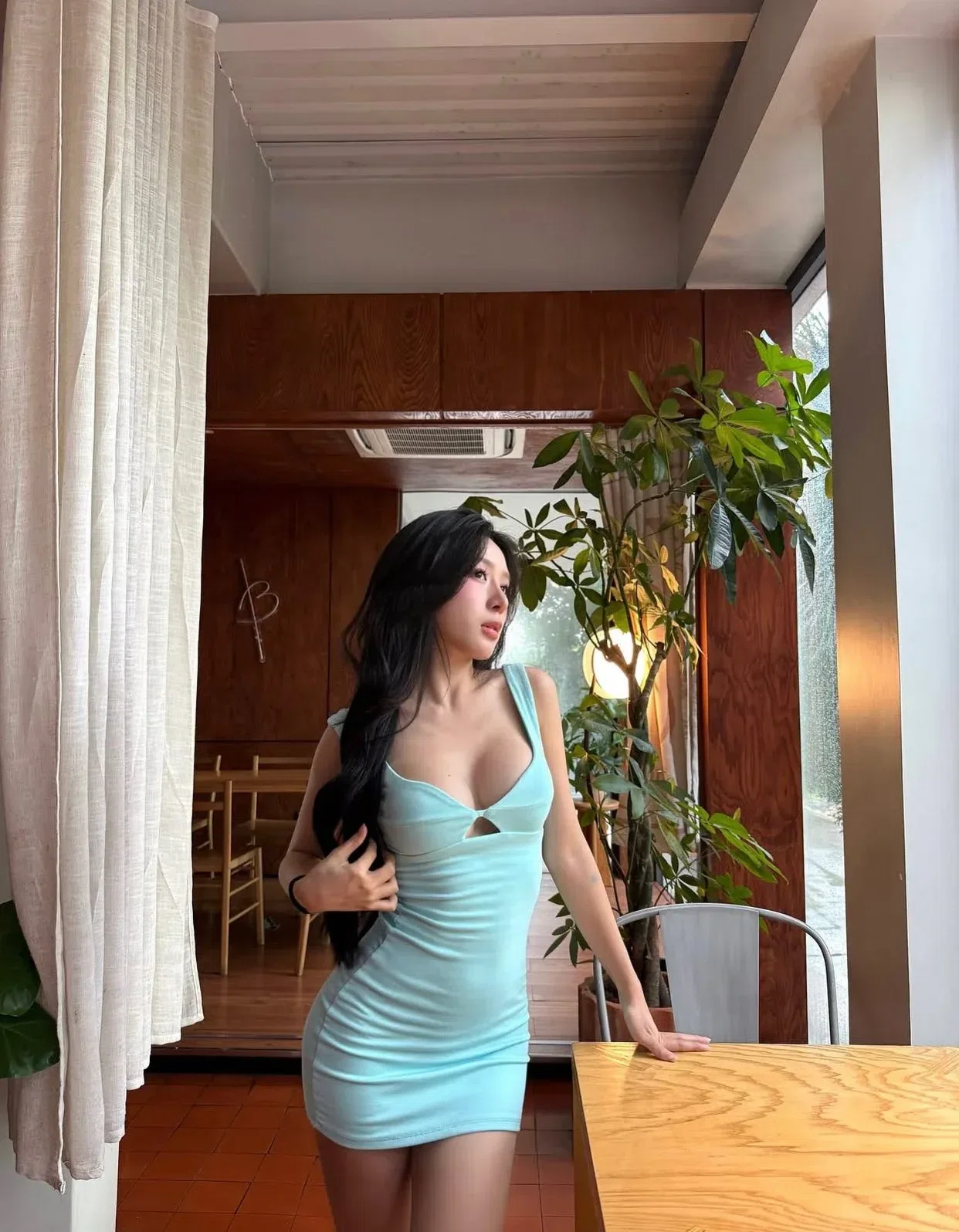ĐẦM XANH NGẮN TIFFANY 2