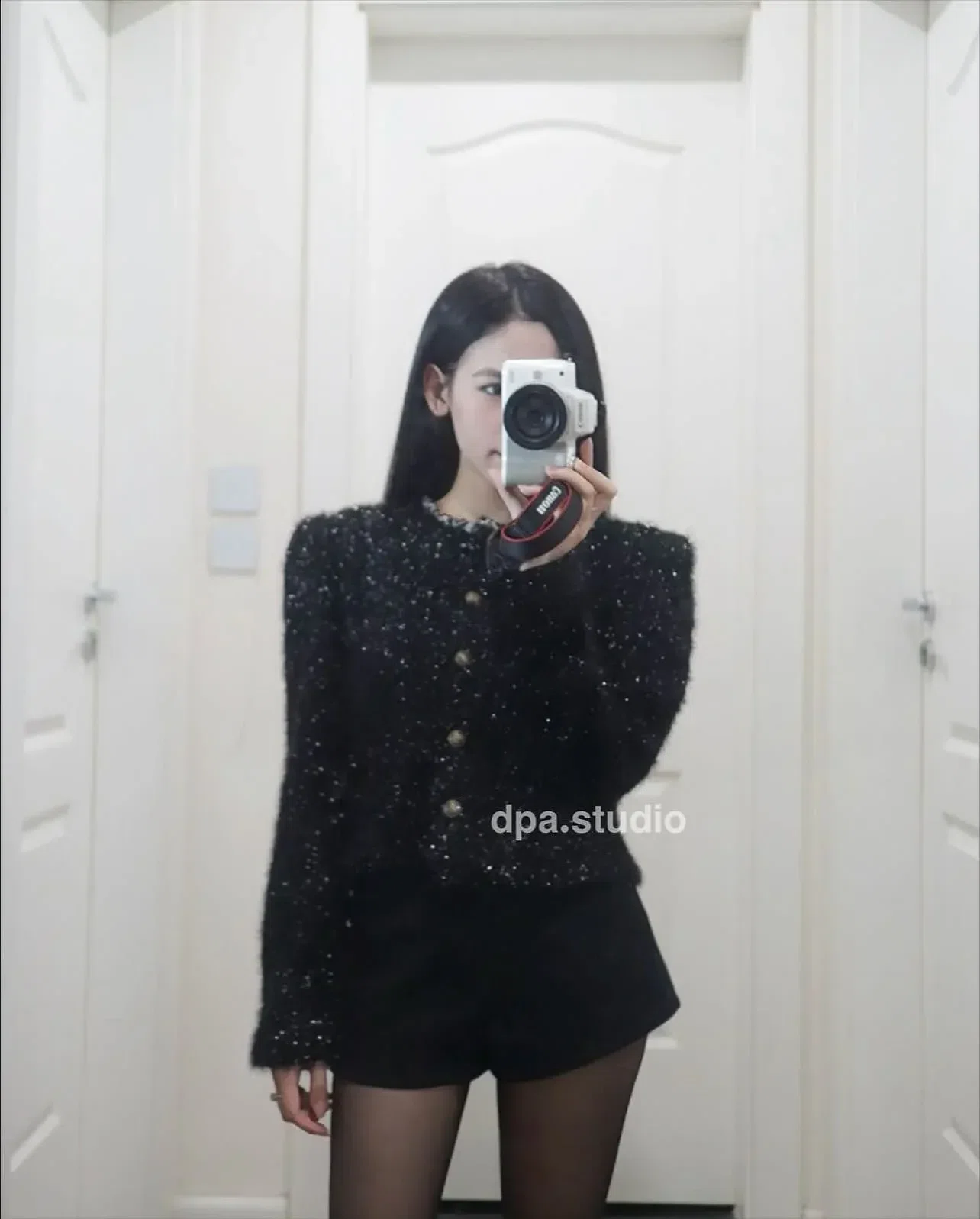 Sang hết lước chấm lun cả nhà ui🤩
Giá thuê cả set: 110k/ngày
Giá thuê lẻ áo: 7 3