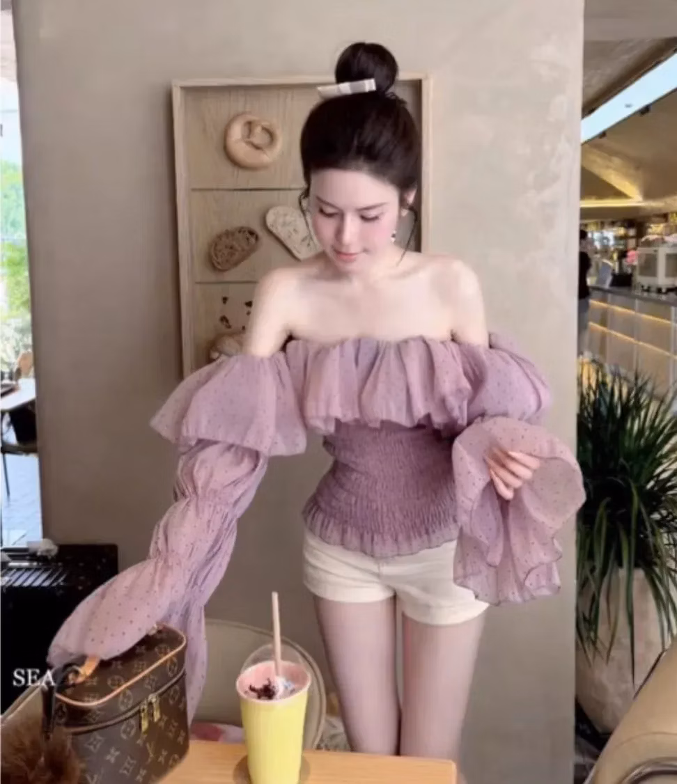 Áo trễ vai tay bồng chấm bi tím 4