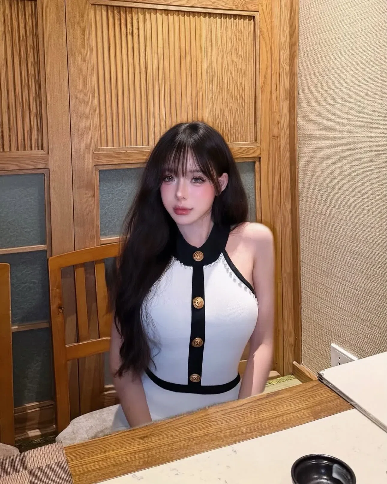 Váy body cổ yếm đá phối cúc 3