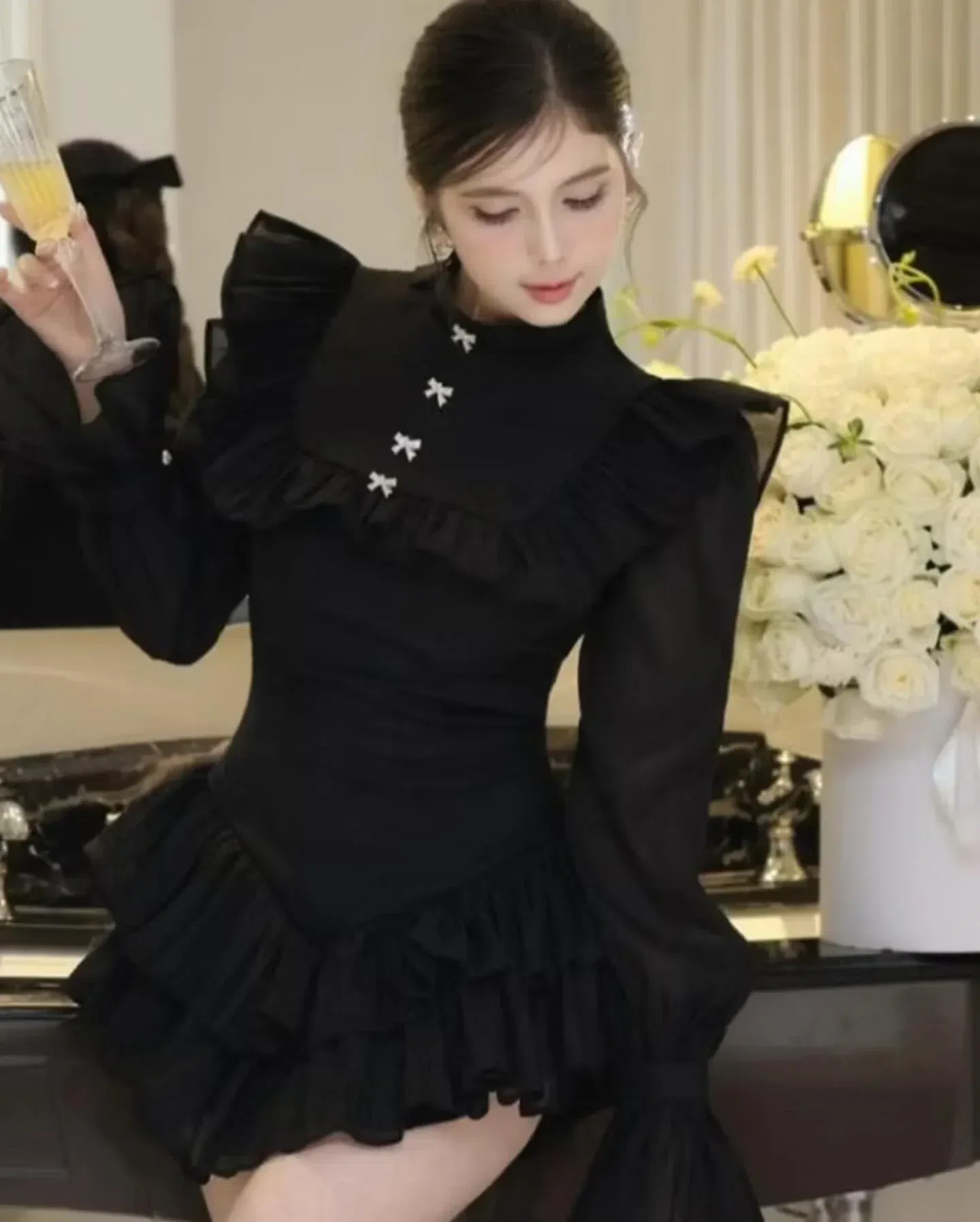 Váy tay bồng cổ yếm tròn đính nơ xếp ly - Eloise Dress 1