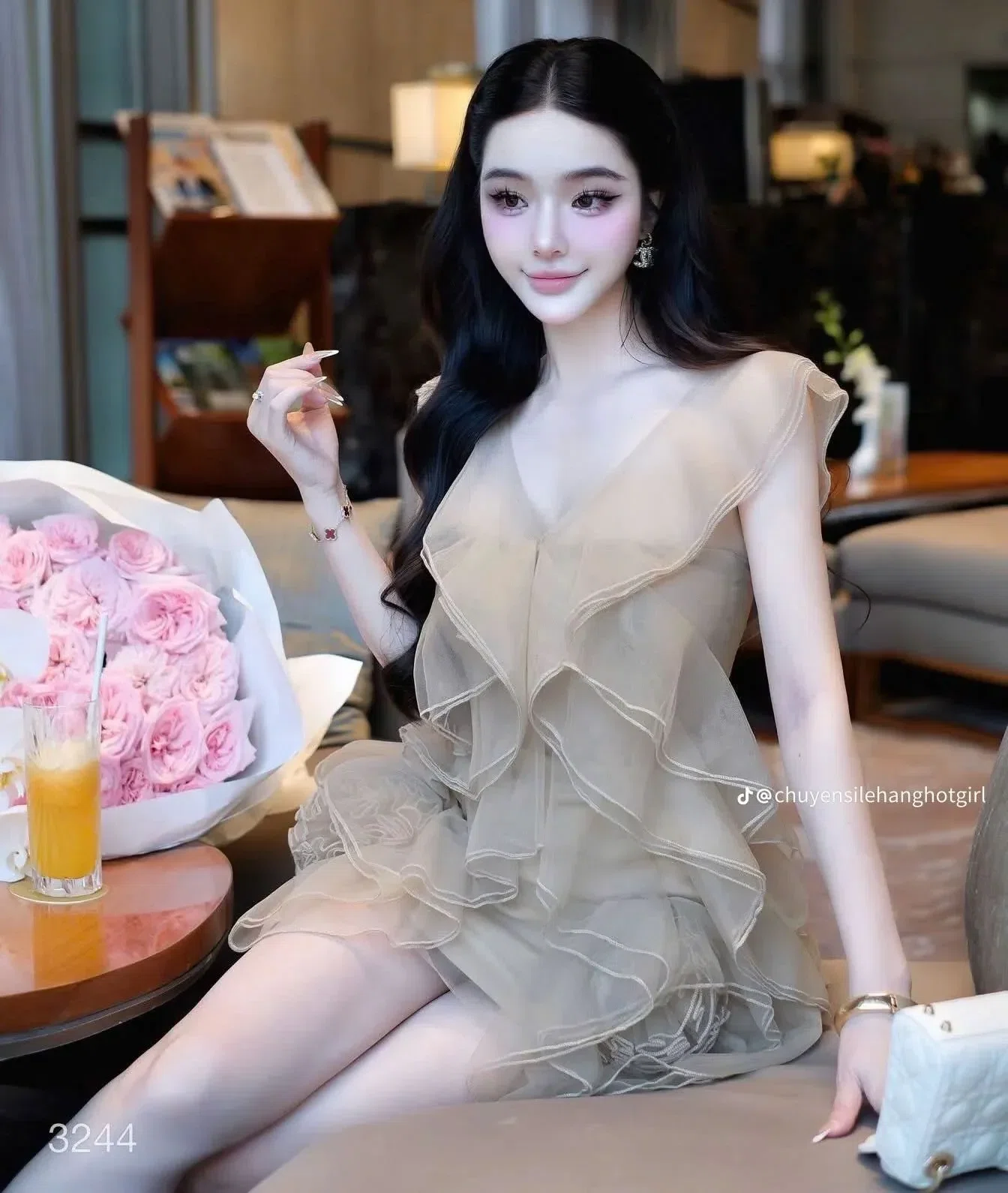 VÁY BÈO HOA NÂU NUDE 3