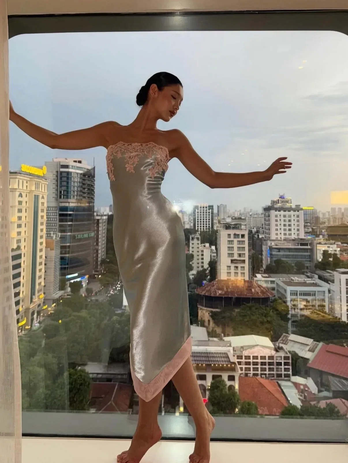 Cho thuê váy 𝙊𝙞𝙖 𝙎𝙩𝙪𝙙𝙞𝙤𝙨 13