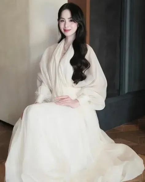 Guyehi Outfit 2