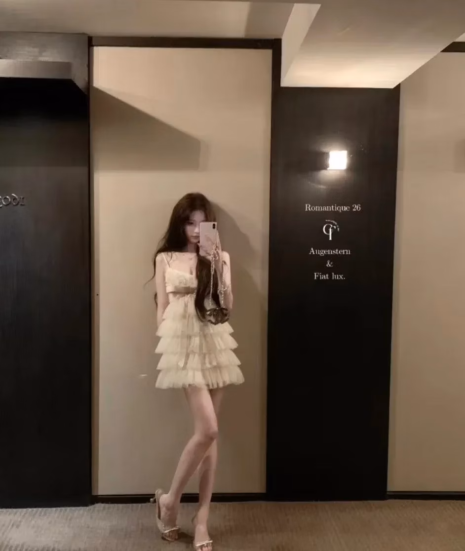 VÁY 2s DÁNG NGẮN XẾP TẦNG 7