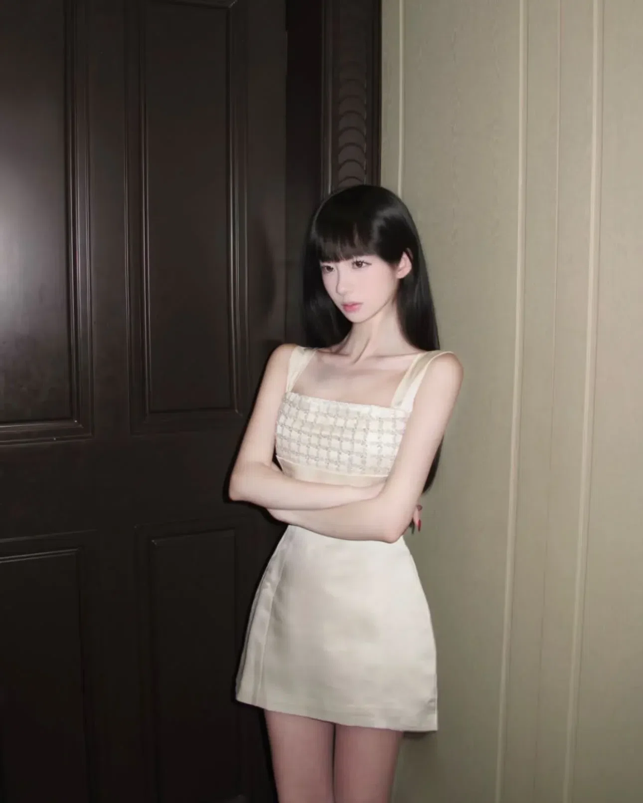 Đầm lụa ngắn kim sa ngực 3