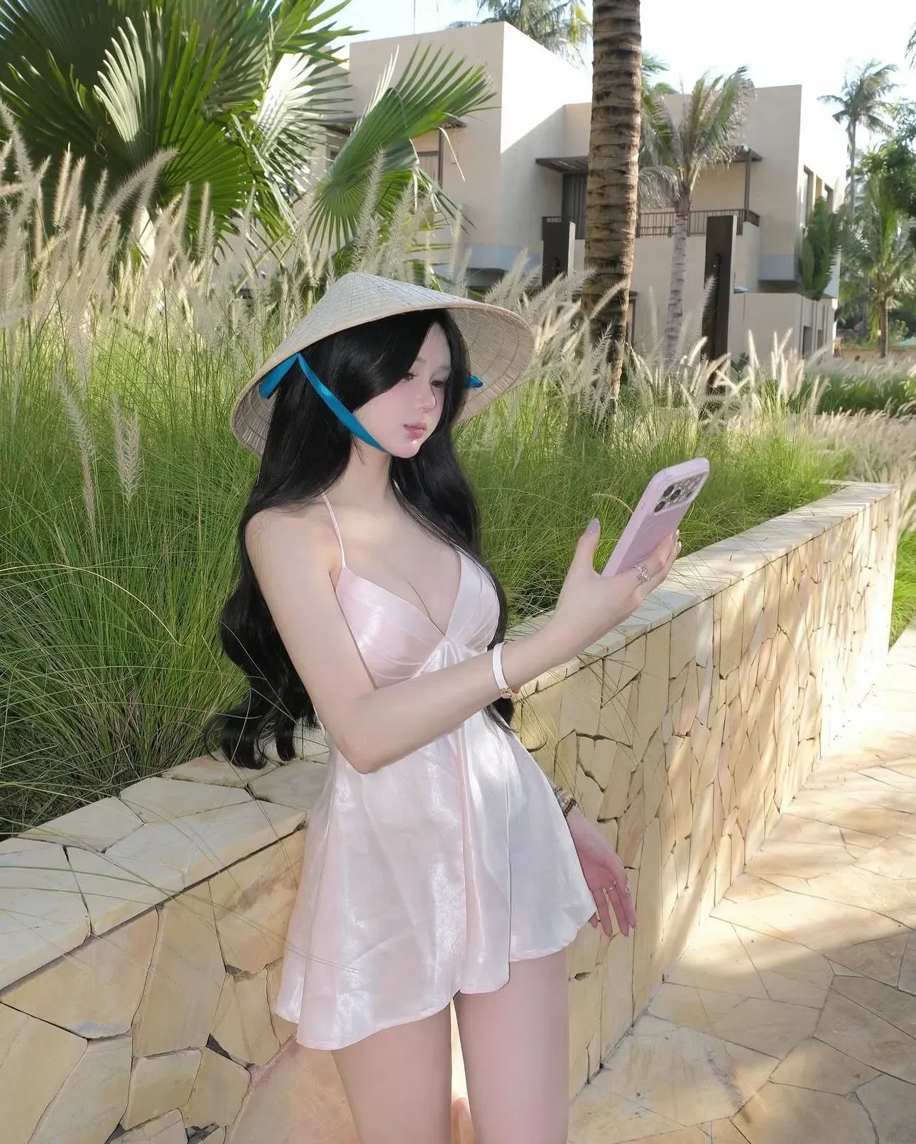 Đầm lụa xoè ngắn cổ yếm 3