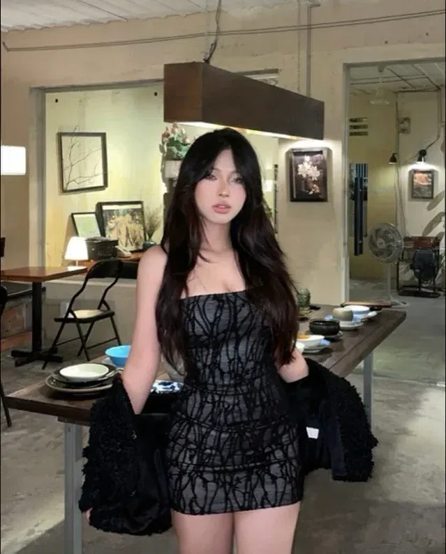 Slay tôn dáng xỉuu freesize nha cả nhà🤩🔥 Sốp có sẵn boot đen & áo lông đen cho 3