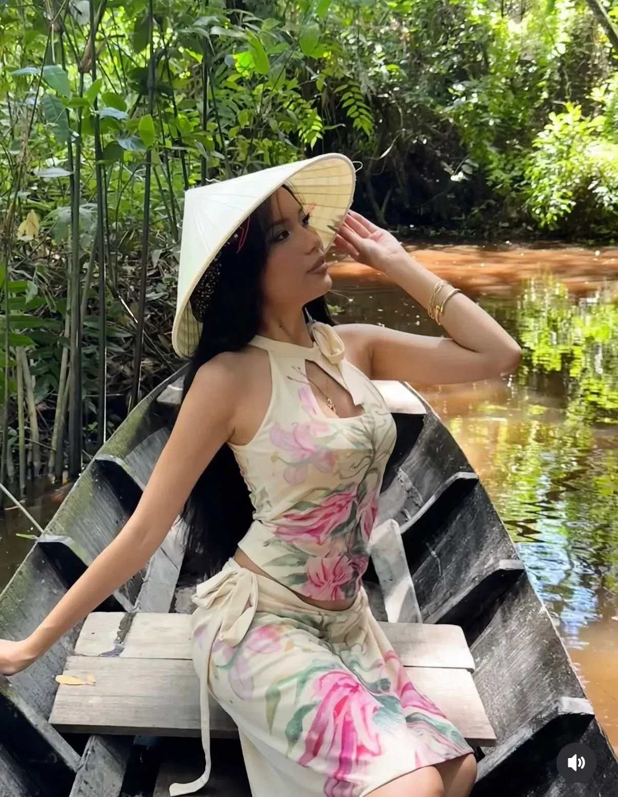 Cho thuê váy Ăn Cây Made Set Móng - size 2 vải siu co giãn fit M, L 4
