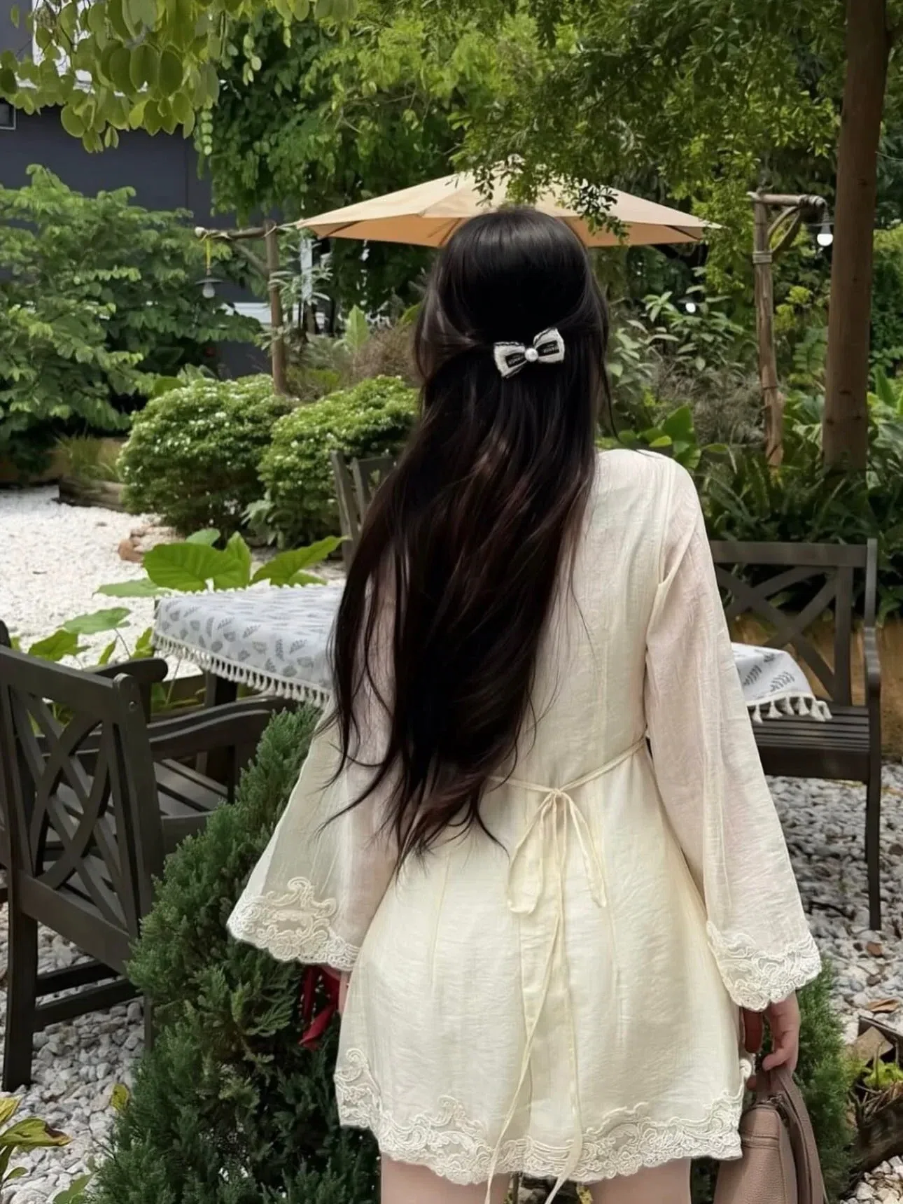 V655 Đầm ren tay dài 5