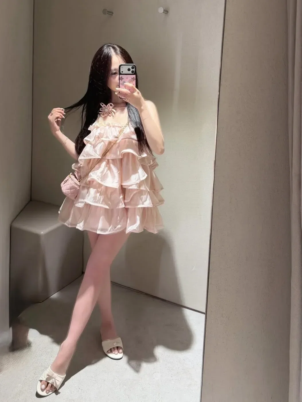 Tiệm sẵn ạ🫶
__________________________
𝐌𝐚̂̃𝐮 𝐭𝐡𝐮𝐞̂: 𝟑𝟓𝐊/𝟏 𝐧𝐠𝐚̀𝐲 4