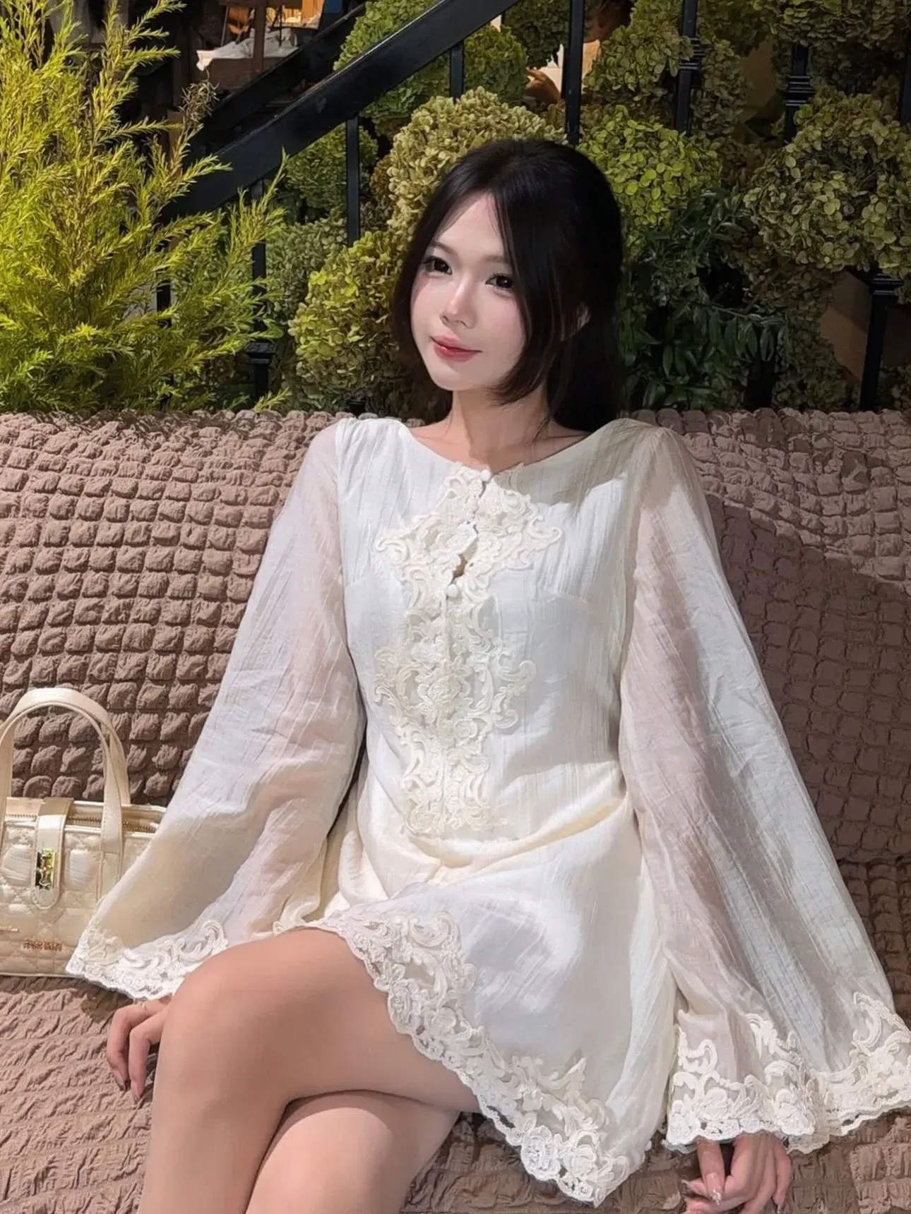 V655 Đầm ren tay dài siu 3