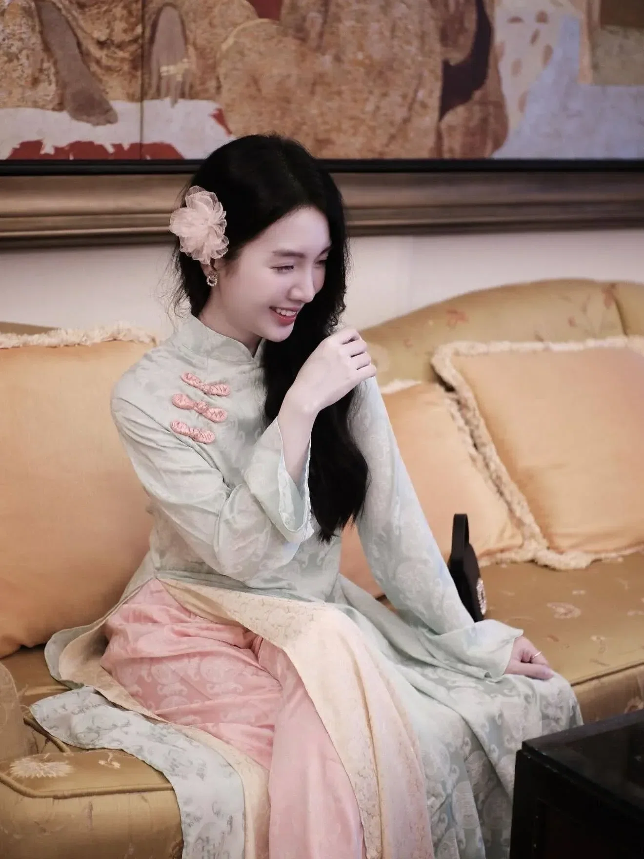 Brand: @byt.rent, Item Name: áo dài lụa gấm, Extra Info: Thuê:100/1 ngày 3