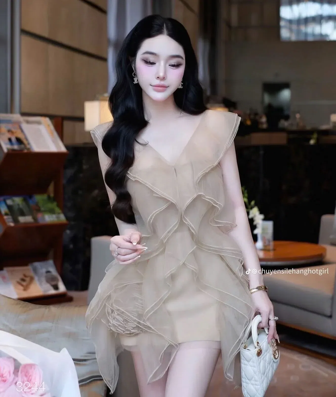 VÁY BÈO HOA NÂU NUDE 4