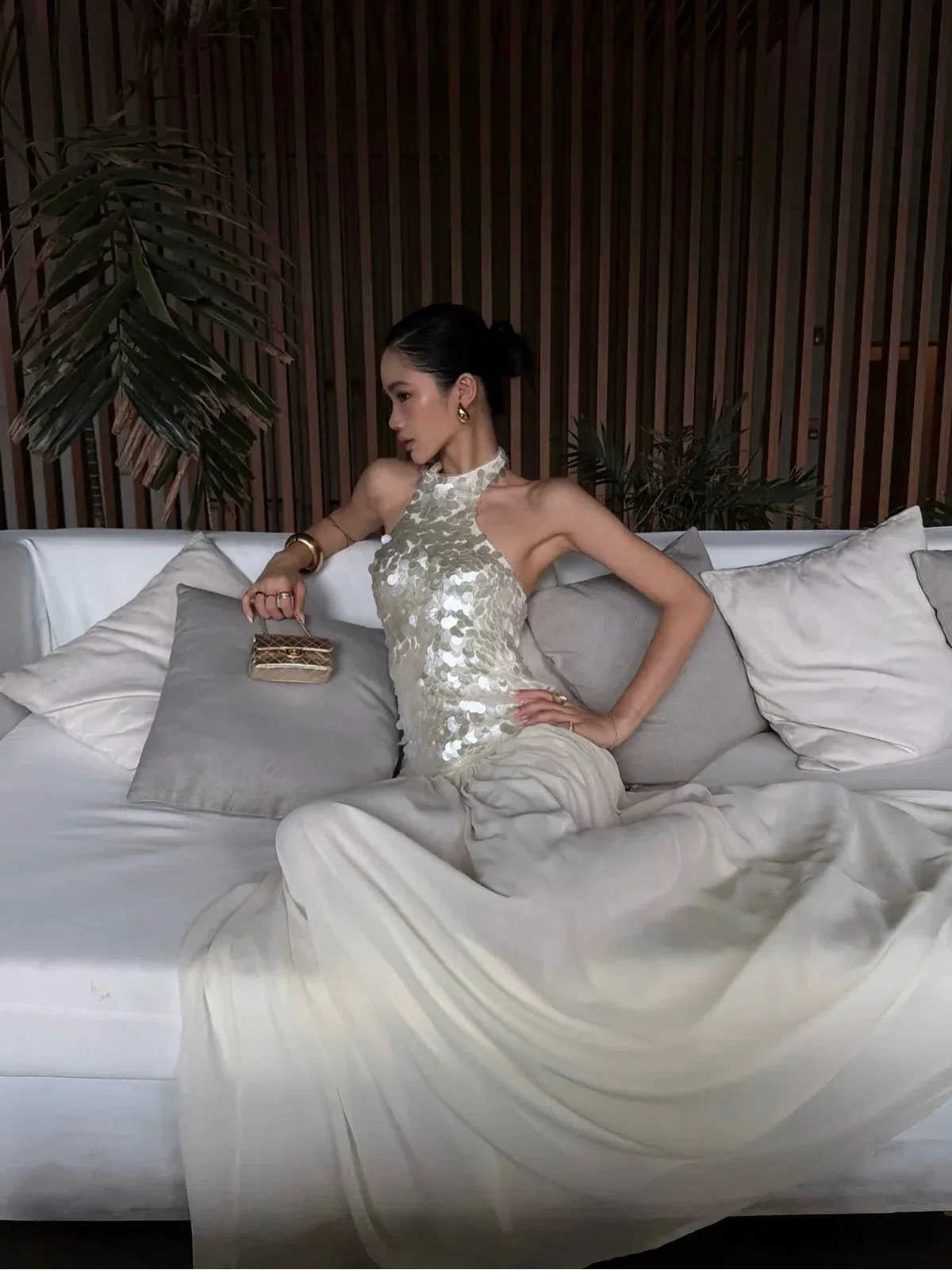 Đầm cổ yếm đính sequin DT0061 9
