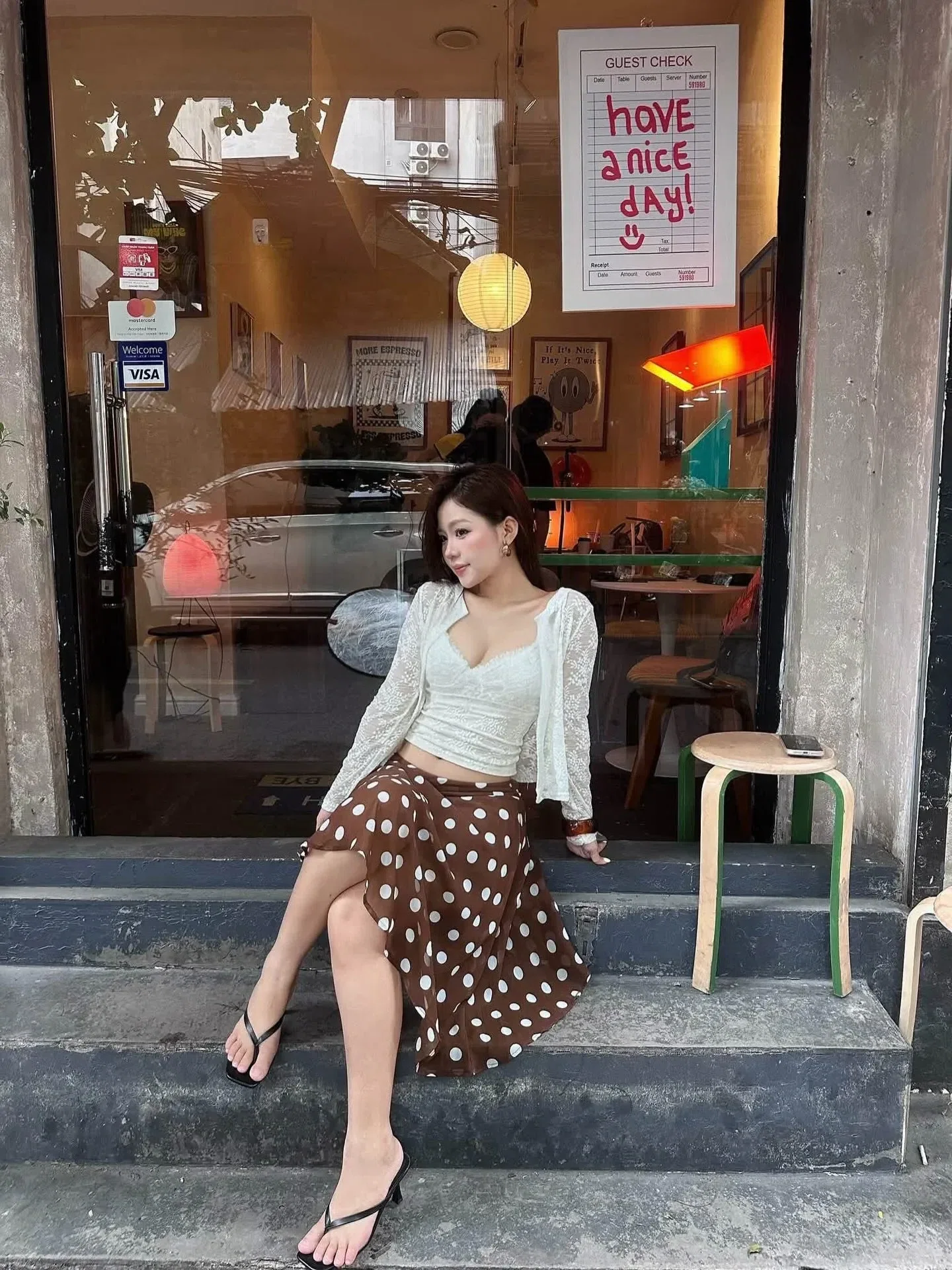 Đồ hè năm nay xinh lắm ạ💐🌷
__________________________
𝐌𝐚̂̃𝐮 𝐭𝐡𝐮𝐞̂: 𝟑𝟓 3