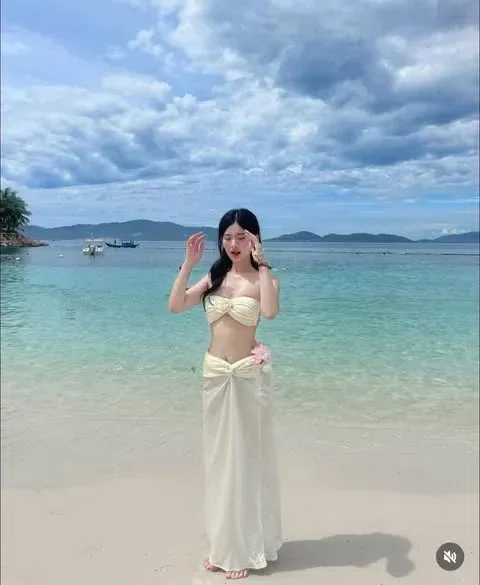 Roselia Dress Rental 1