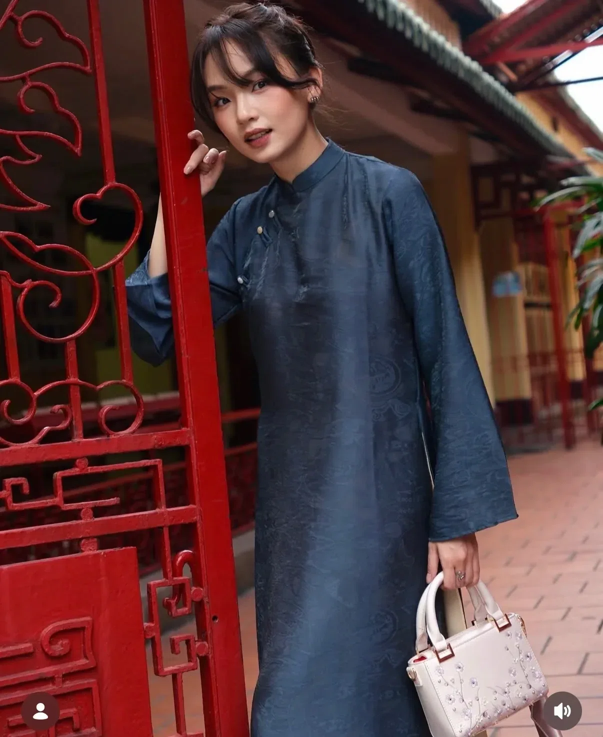 Áo dài Tằm xanh coban - size M fit M, L 3