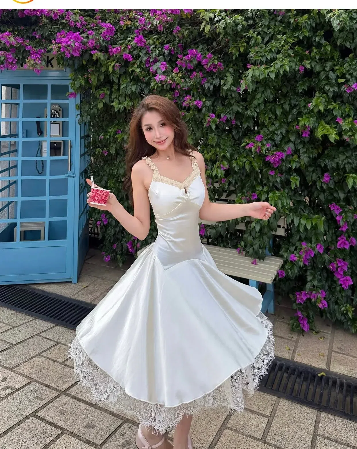 ĐẦM LỤA KEM DÂY HOA 1