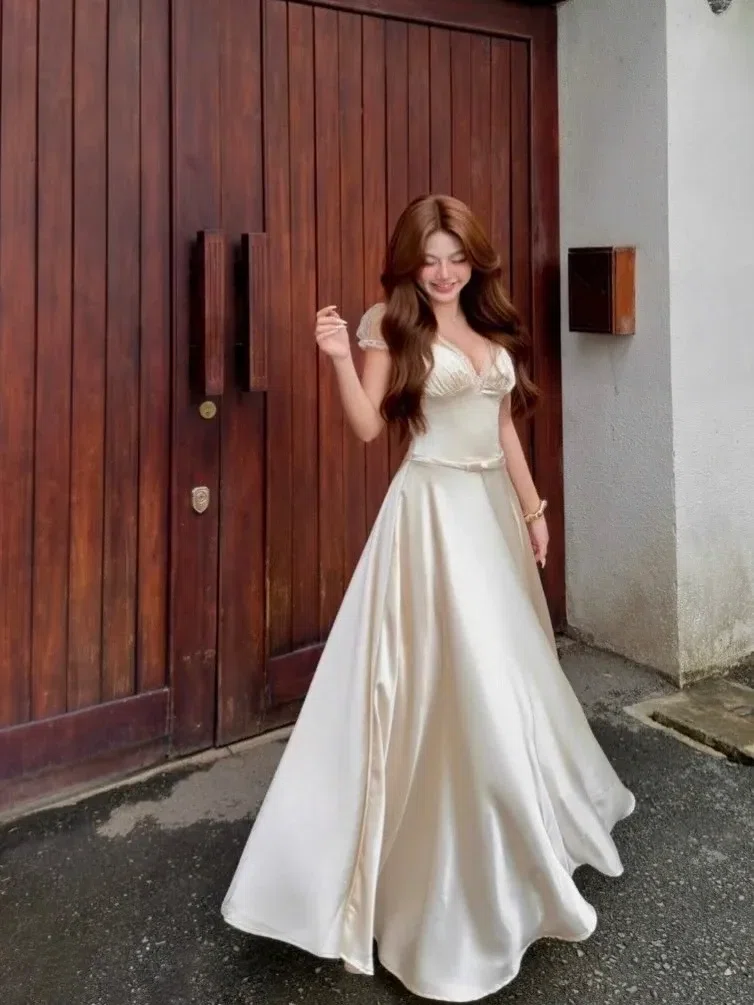 Váy lụa phối ren 1
