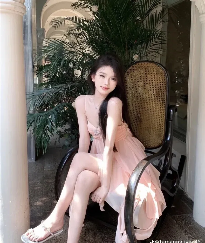ĐẦM 2s HỒNG ĐI BIỂN TUA RUA 2