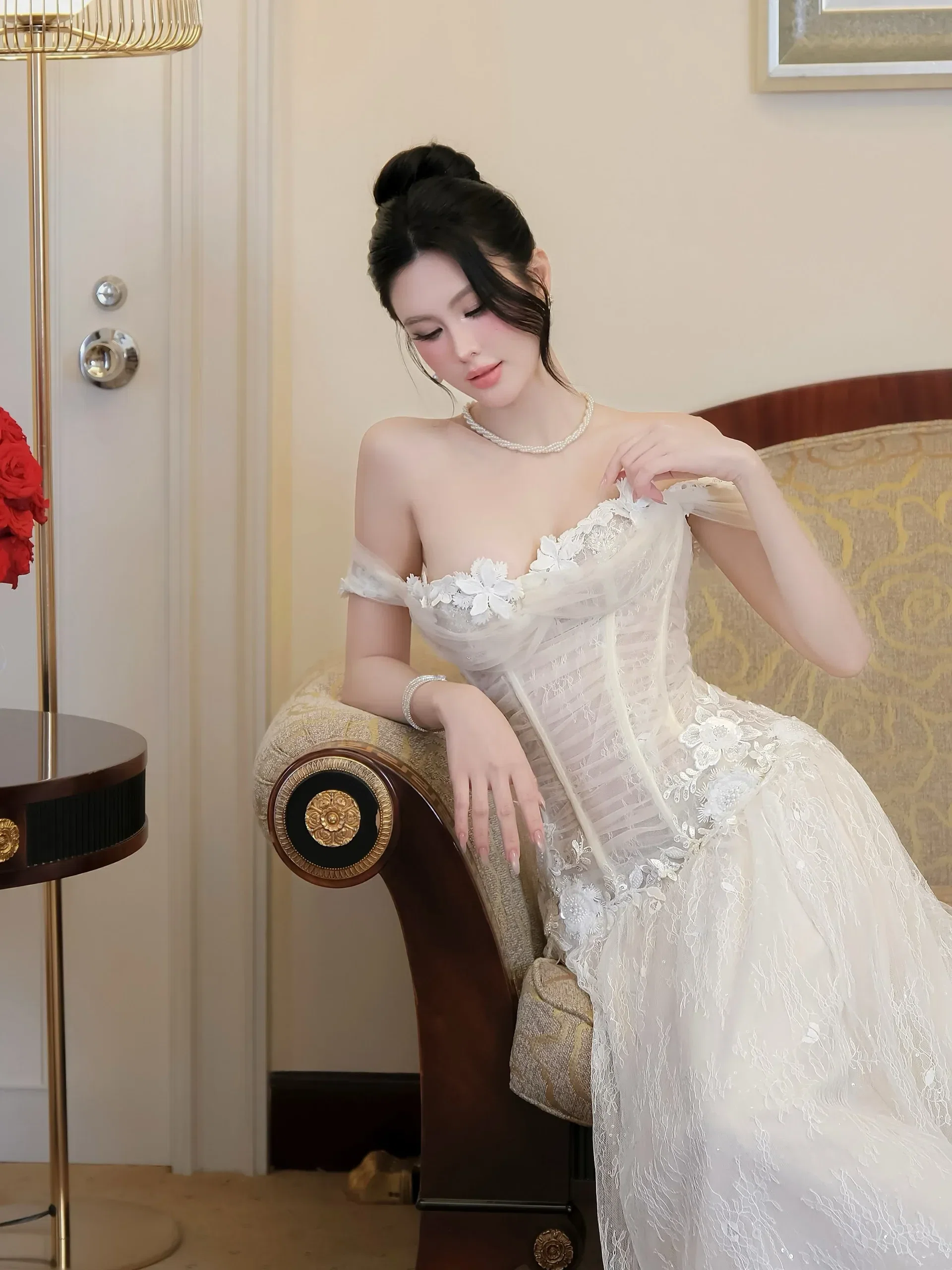 Giá thuê: 230k 1 ngày 1