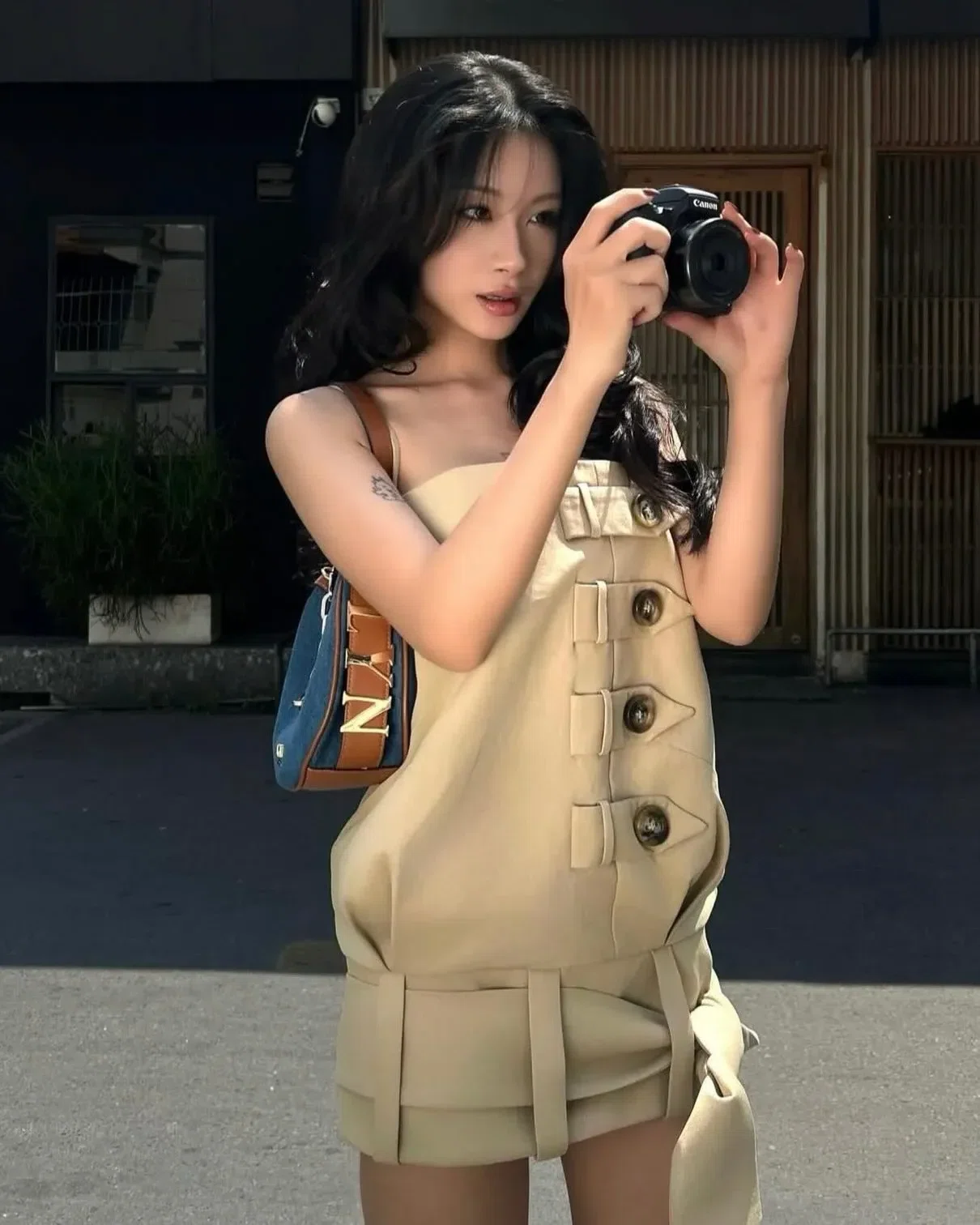 Đồ hè năm nay xinh lắm ạ💐🌷
__________________________
𝐌𝐚̂̃𝐮 𝐭𝐡𝐮𝐞̂: 𝟑𝟓 1
