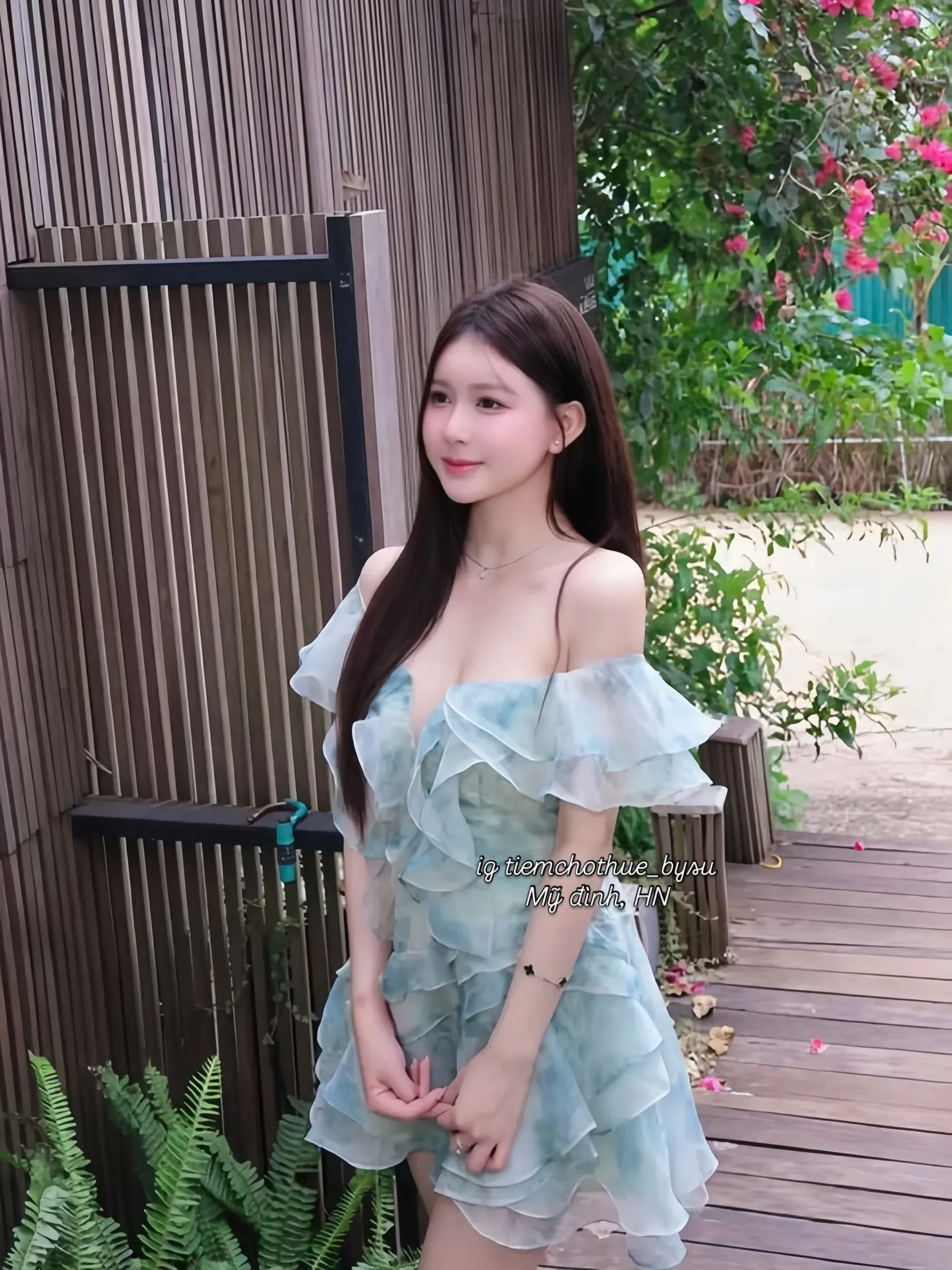 Brand: @olv.officiel Váy trễ vai voan Olv xanh 1