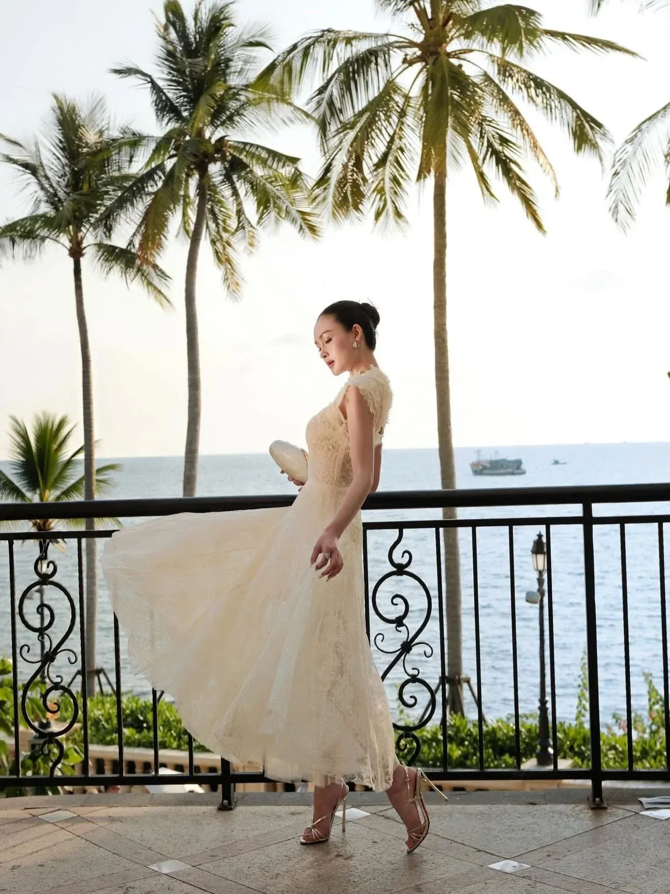 Lily DRESS 3