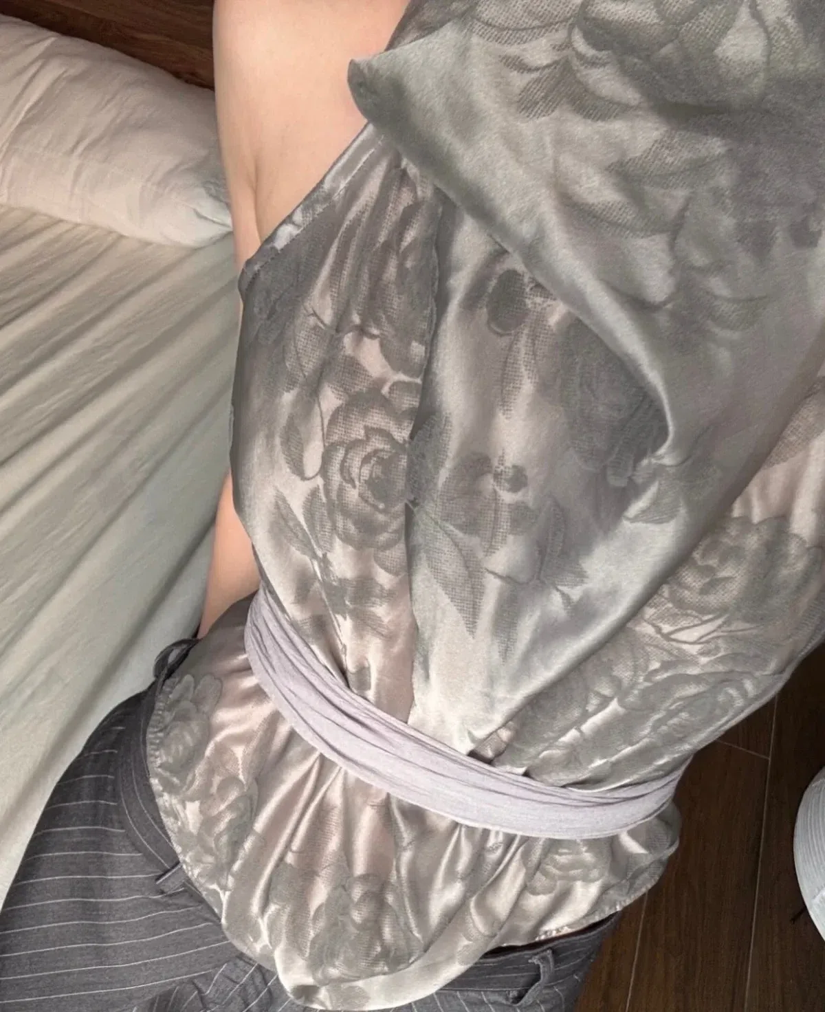 Áo Grey Maye - freesize 8