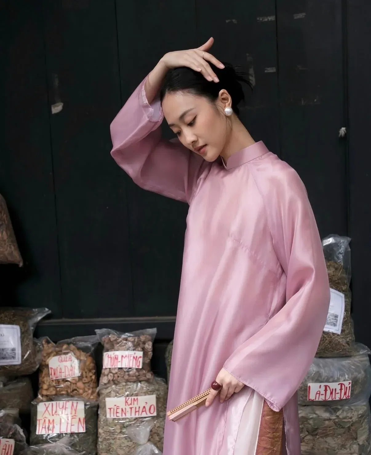 Áo dài Hồng Sa - size L fit M, L 10