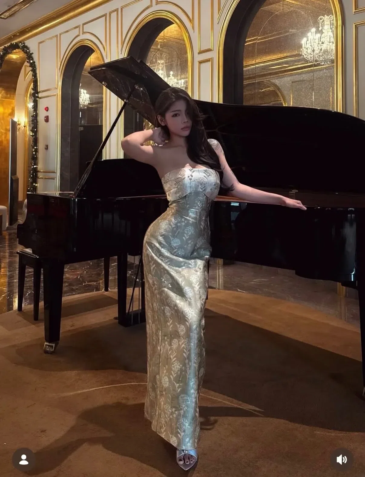 Đồ hè năm nay xinh lắm ạ💐🌷
__________________________
𝐌𝐚̂̃𝐮 𝐭𝐡𝐮𝐞̂: 𝟑𝟓 12