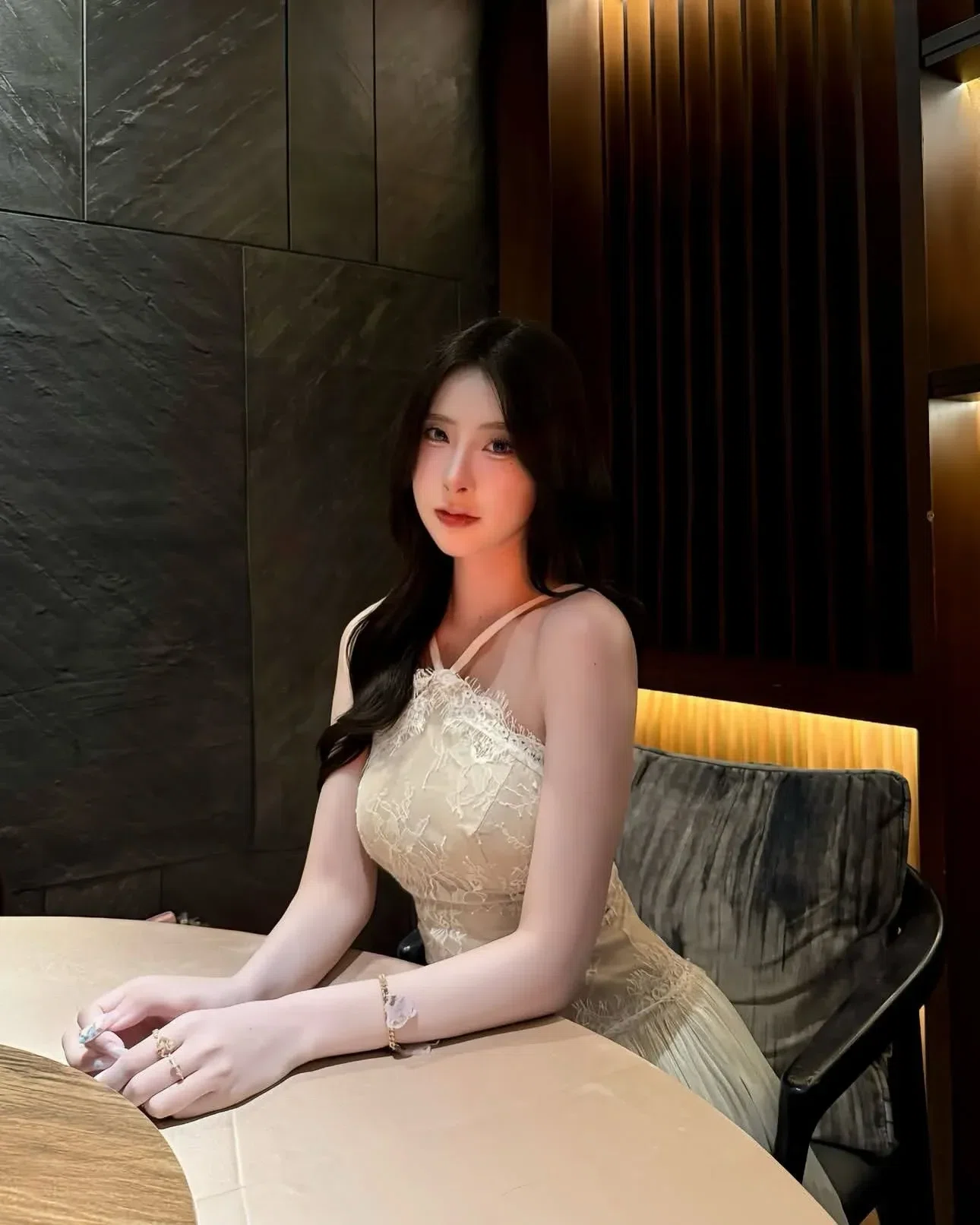 Đầm yếm ren dáng dài 2