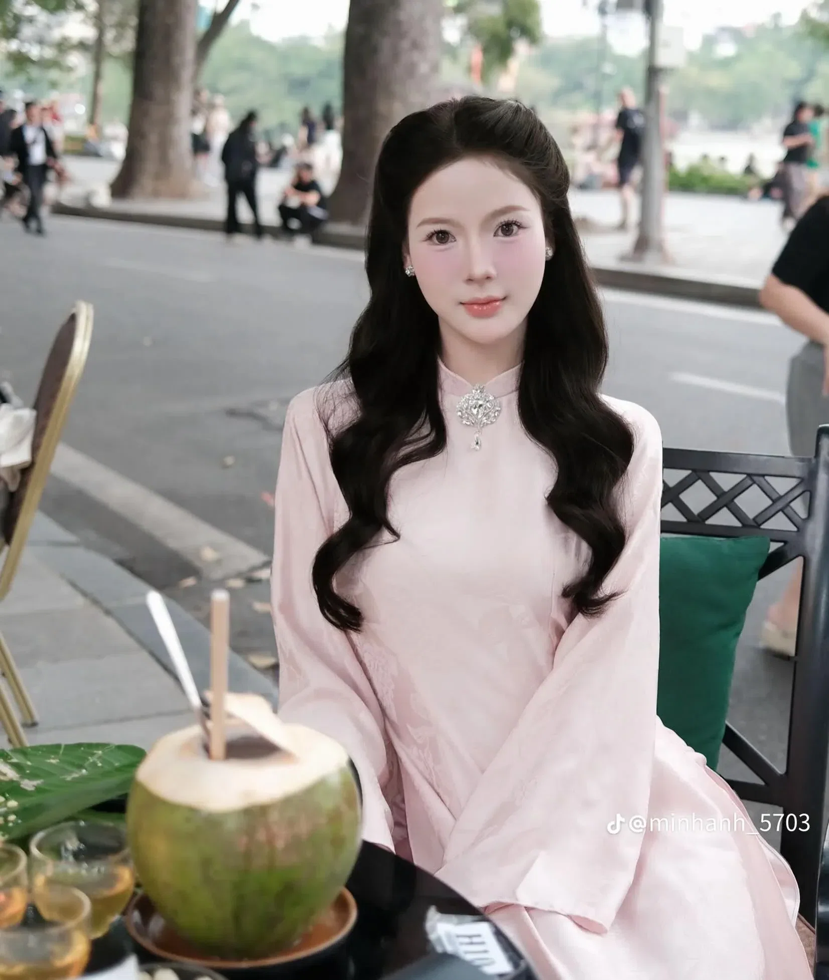 SET ÁO DÀI HỒNG CỔ ĐÁ 2