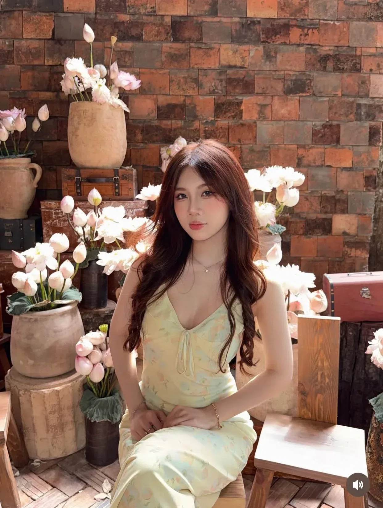 ĐẦM VÀNG Size S,M 4