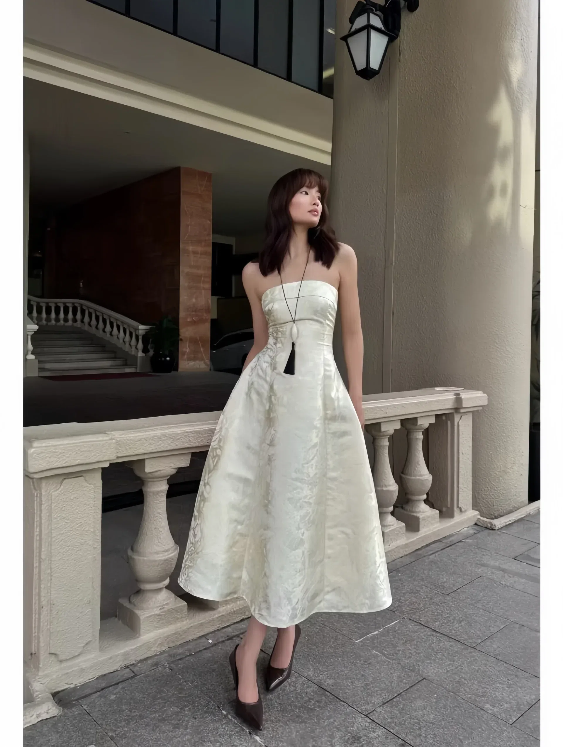 Diana dress màu vàng kem 2