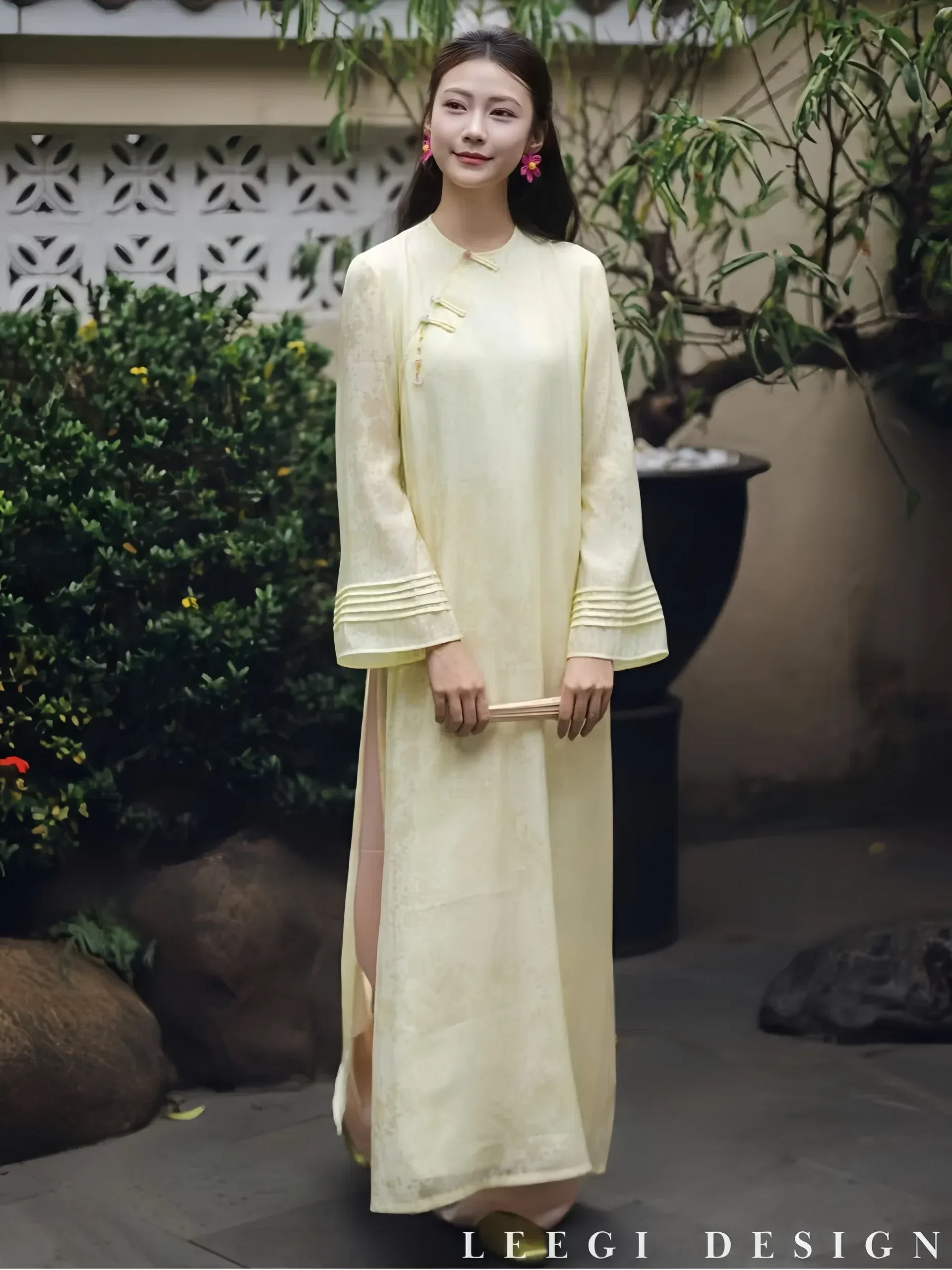 Áo dài cổ tròn gấm hoa 3