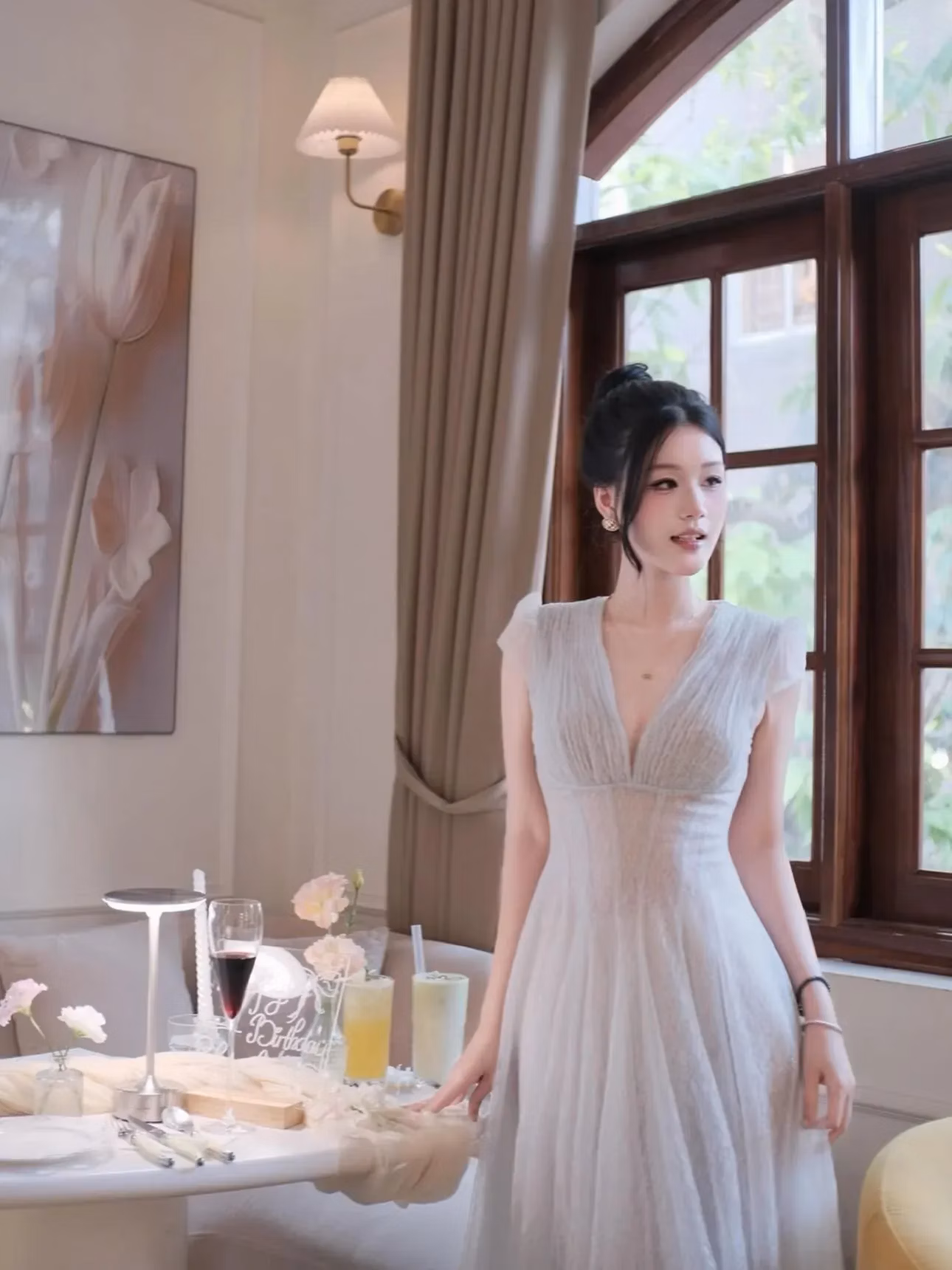 V397 ACELIA Đầm ren lưới màu kem 4