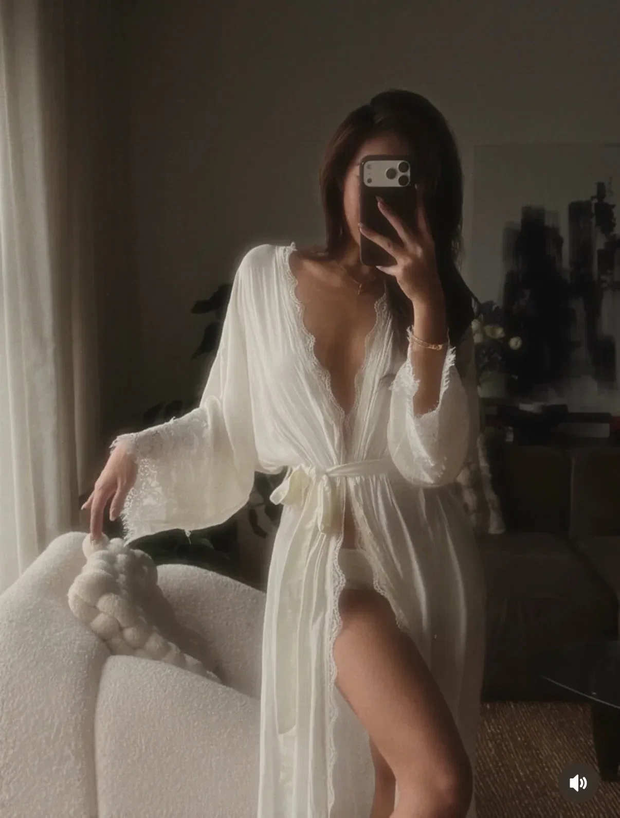 cho thuê áo choàng 𝐌𝐨𝐨𝐝.𝐞𝐦𝐨𝐝𝐞 - freesize 1