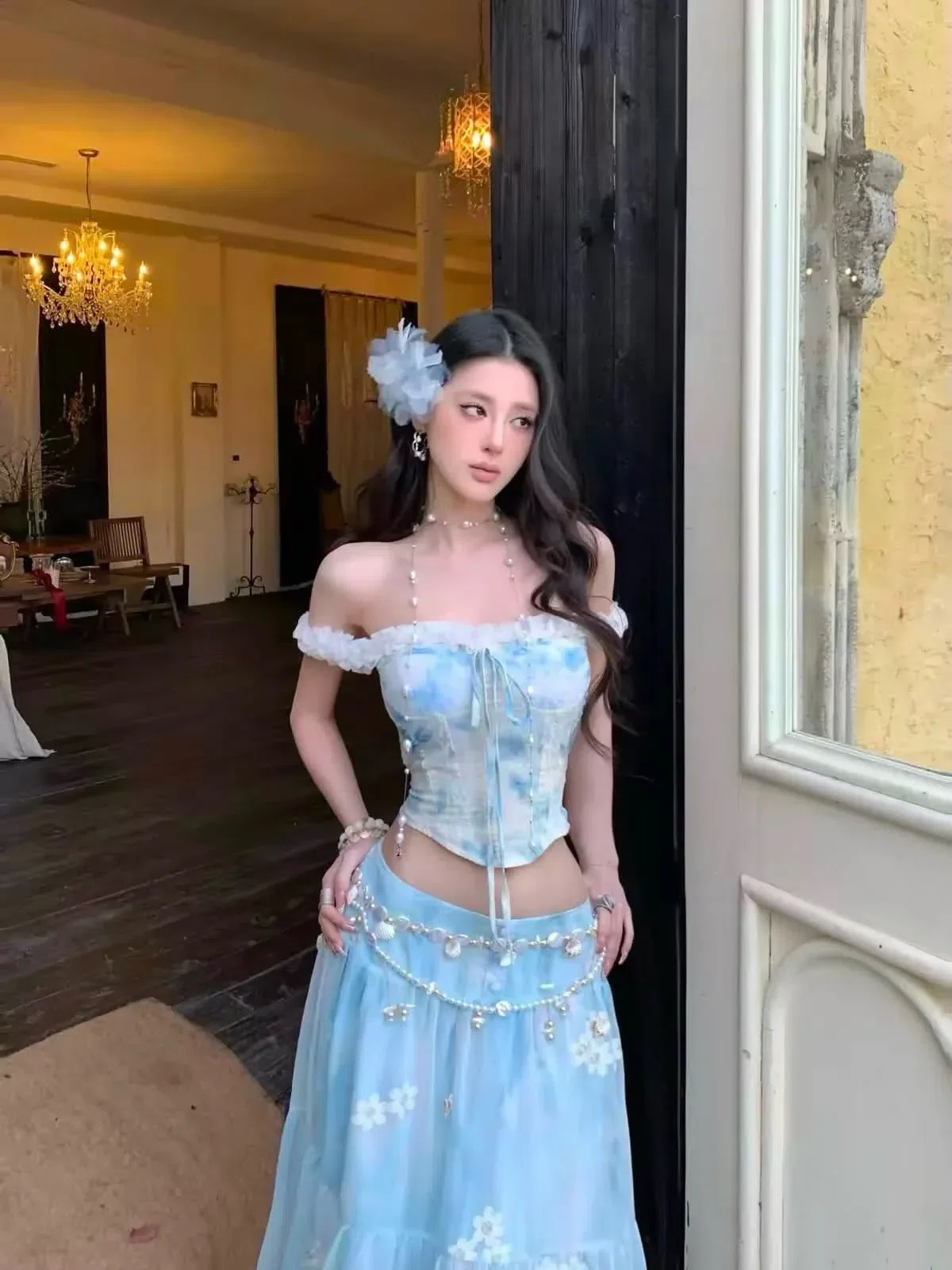 Đồ hè năm nay xinh lắm ạ💐🌷
__________________________
𝐌𝐚̂̃𝐮 𝐭𝐡𝐮𝐞̂: 𝟑𝟓 5