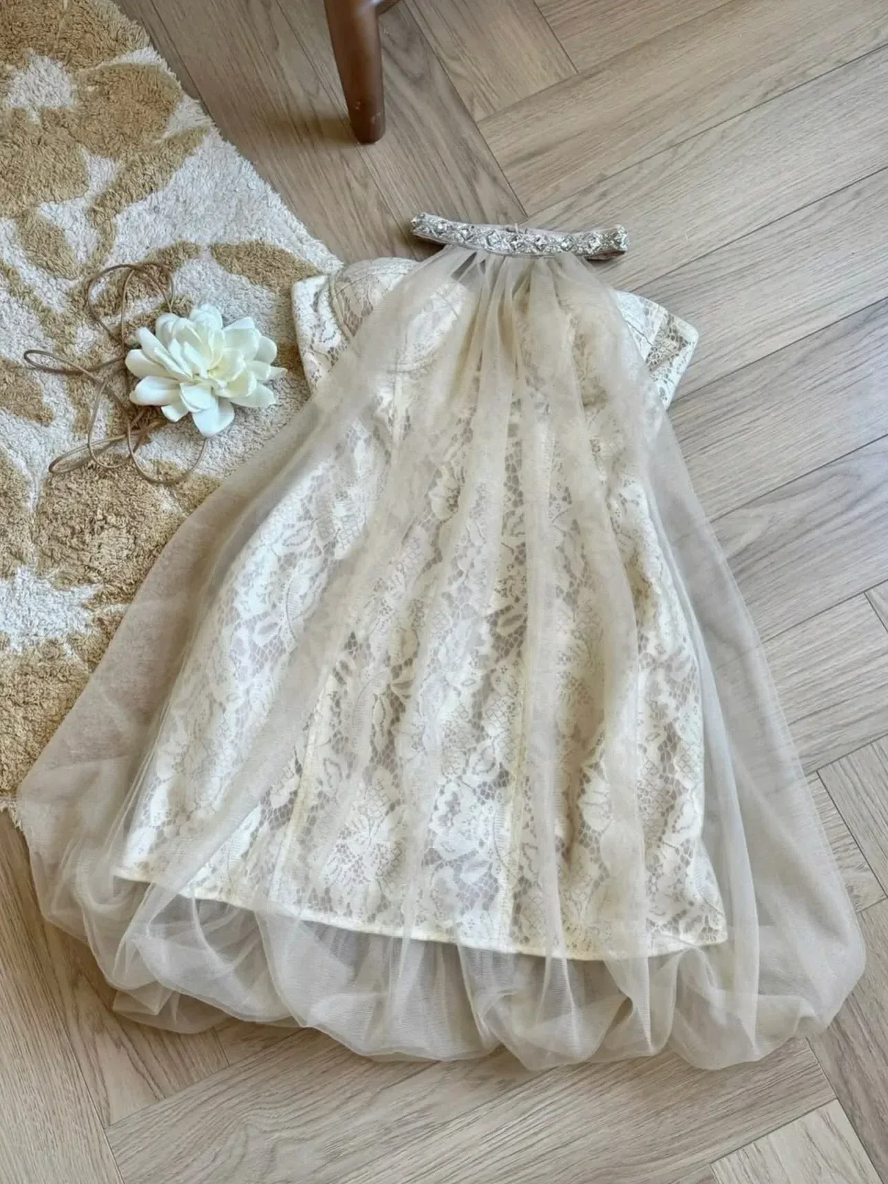 Váy cổ yếm đá nâu be 5